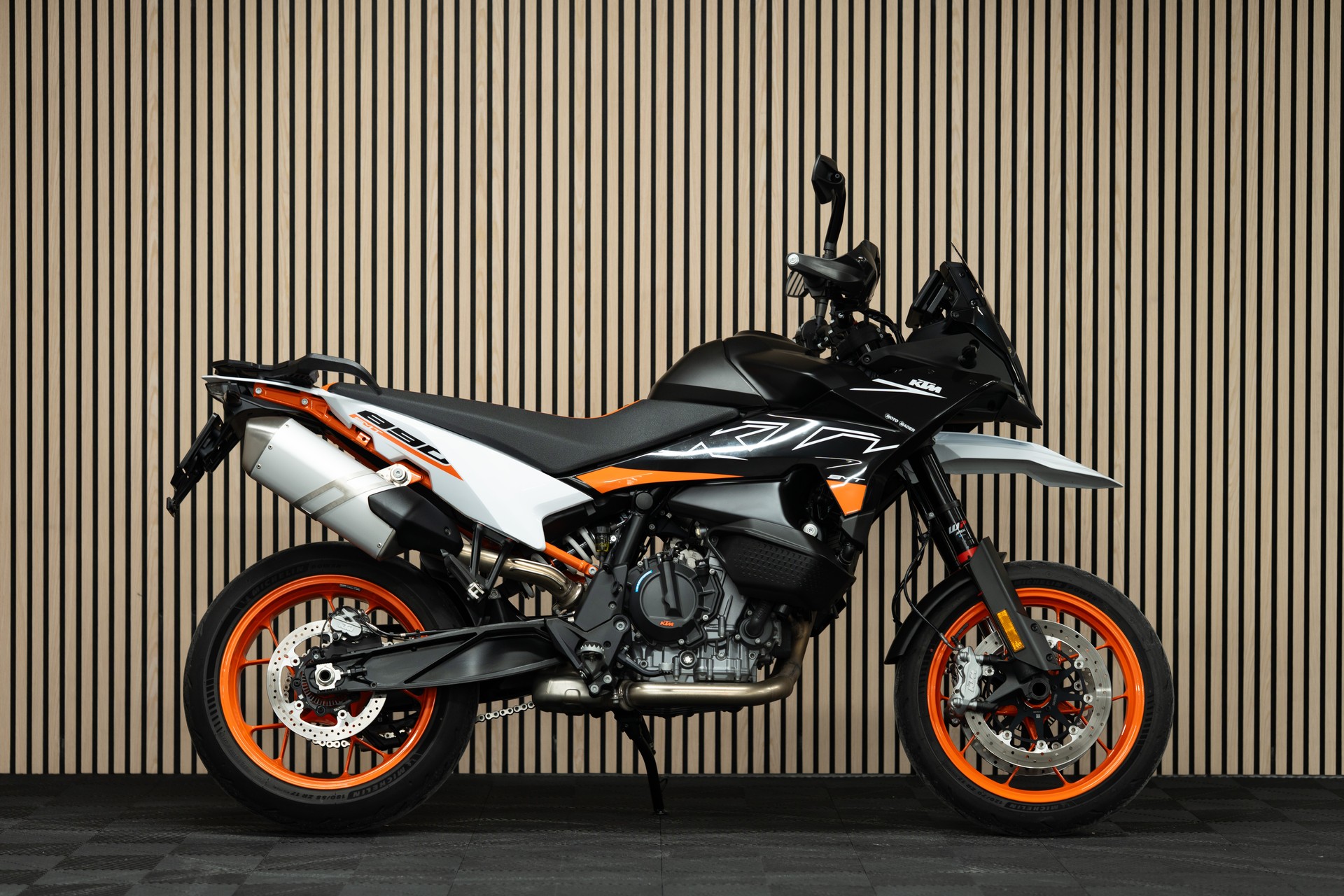 KTM 890 SMT