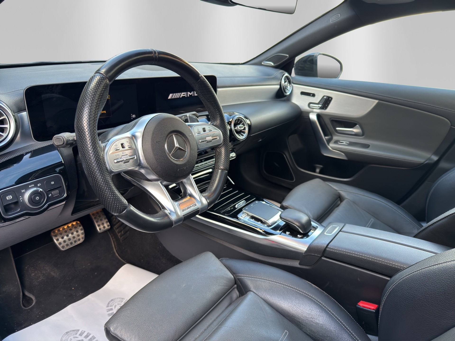 MERCEDES-BENZ CLA Shooting Brake 35 AMG 4Matic 7G-DCT-image-7