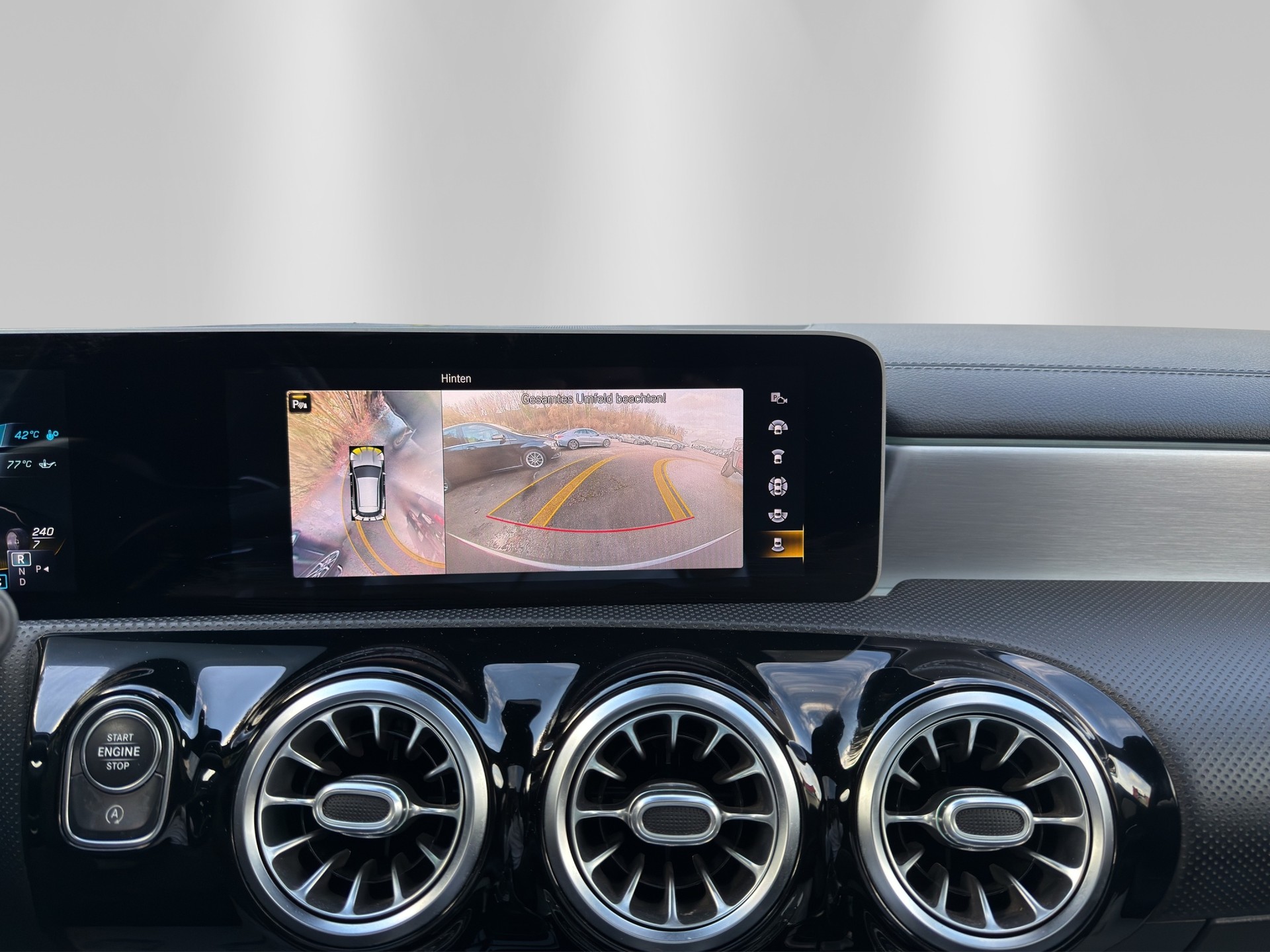 MERCEDES-BENZ CLA Shooting Brake 35 AMG 4Matic 7G-DCT-image-13