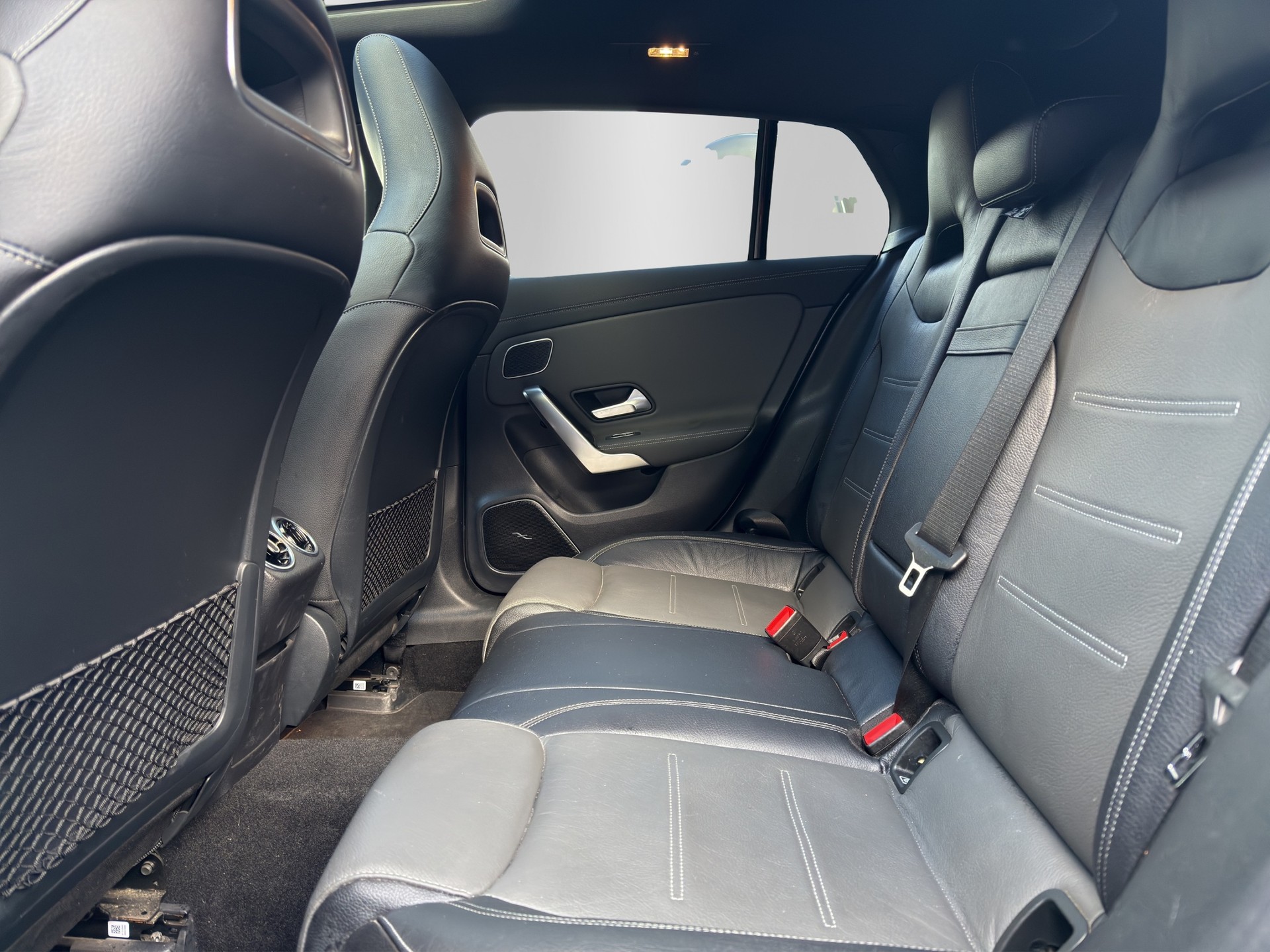 MERCEDES-BENZ CLA Shooting Brake 35 AMG 4Matic 7G-DCT-image-15