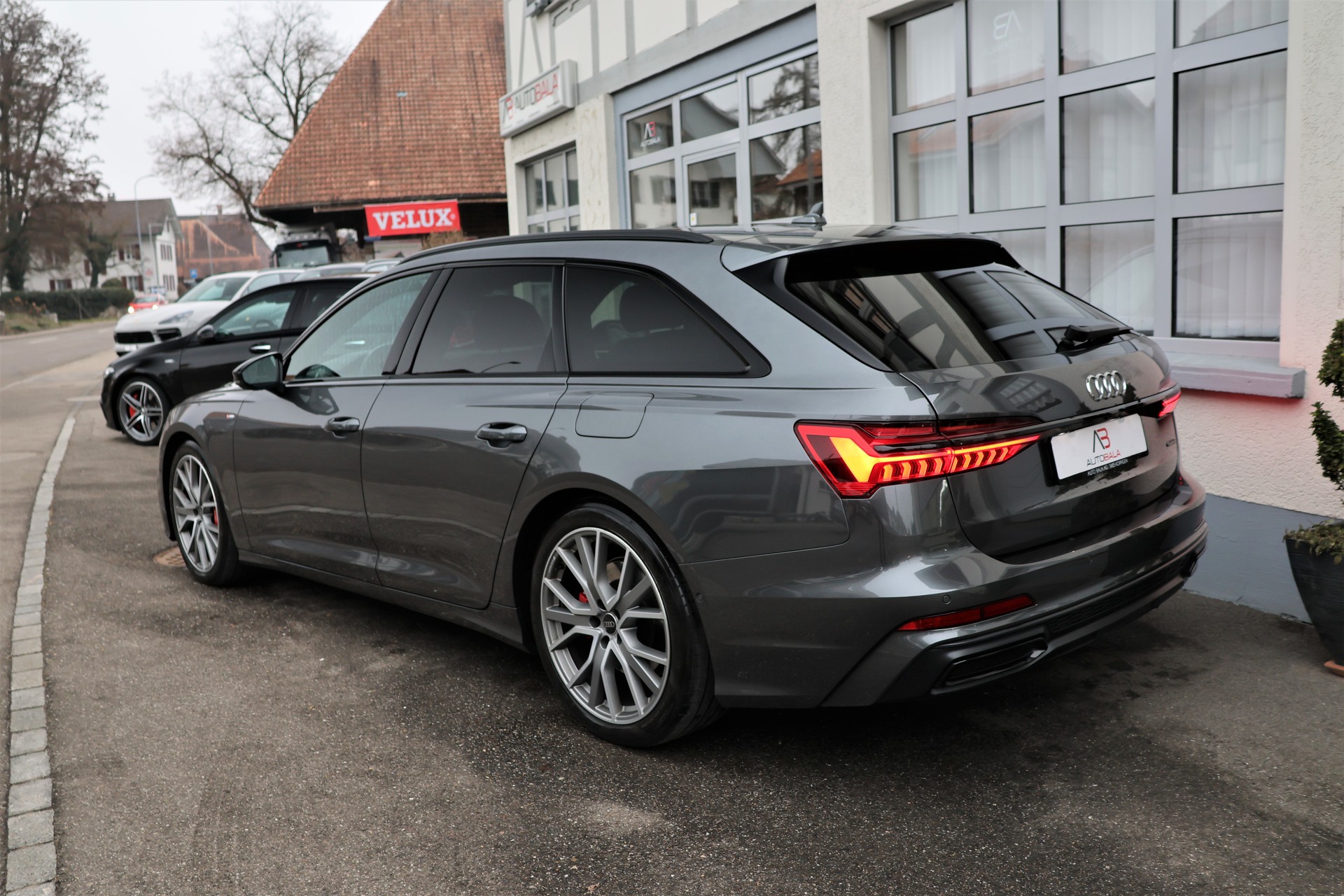 AUDI A6 Avant 55 TFSIe Sport quattro S-tronic-image-6