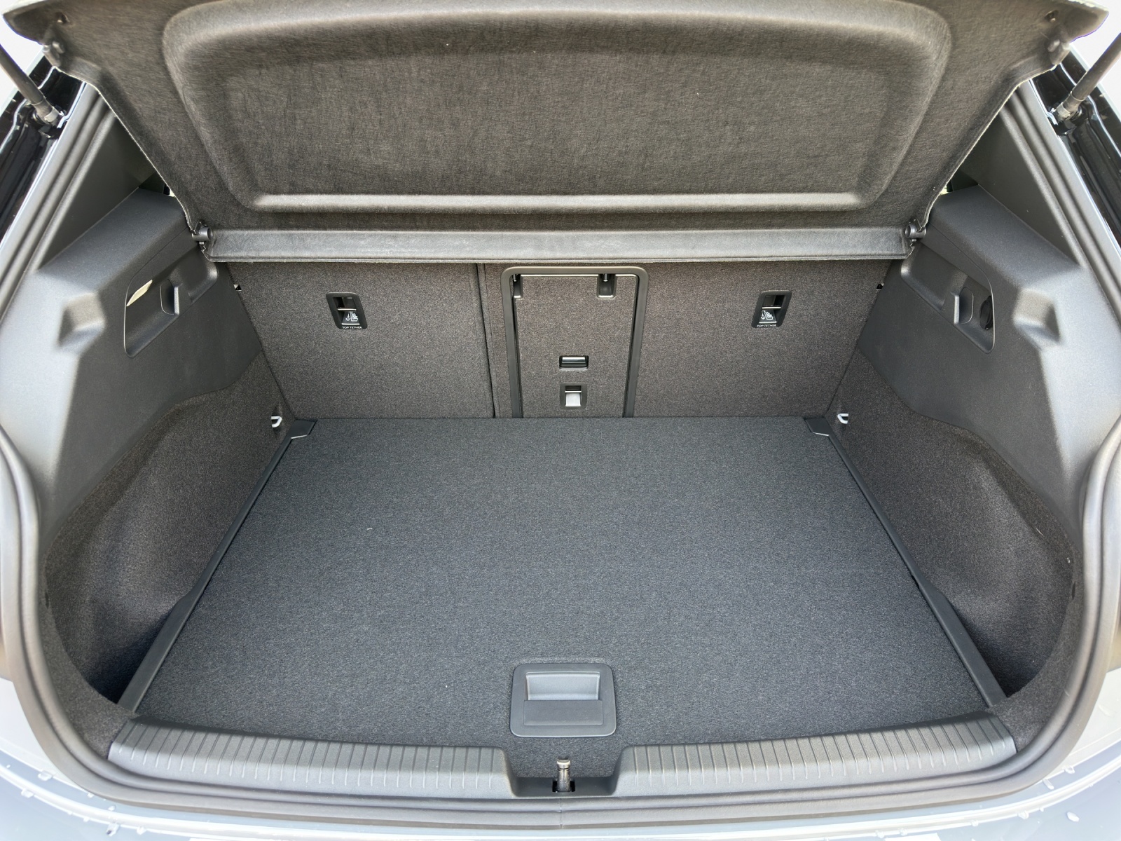 VW ID.3 Pro 59 kWh Pro United-image-12