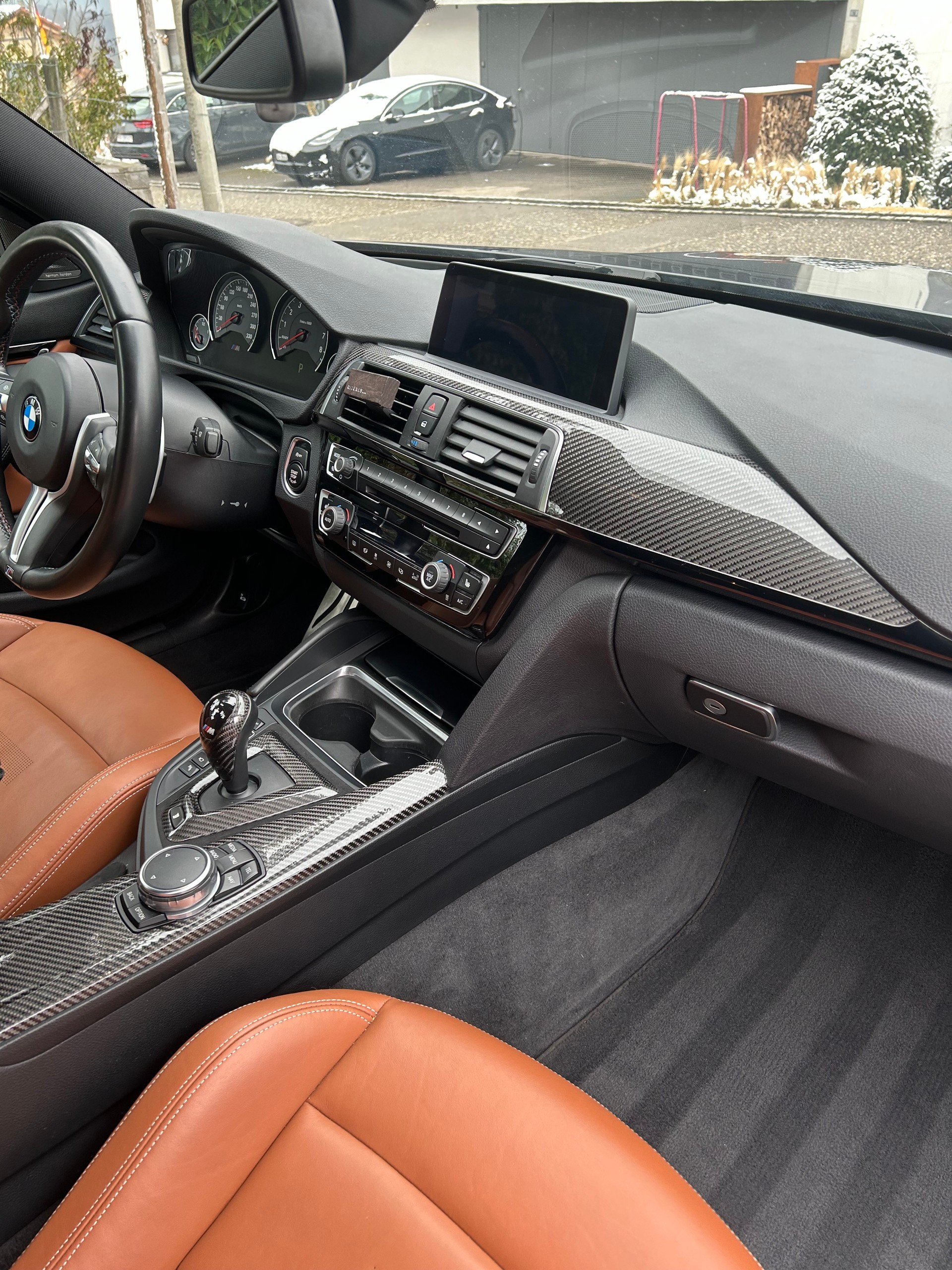 BMW M4-image-5