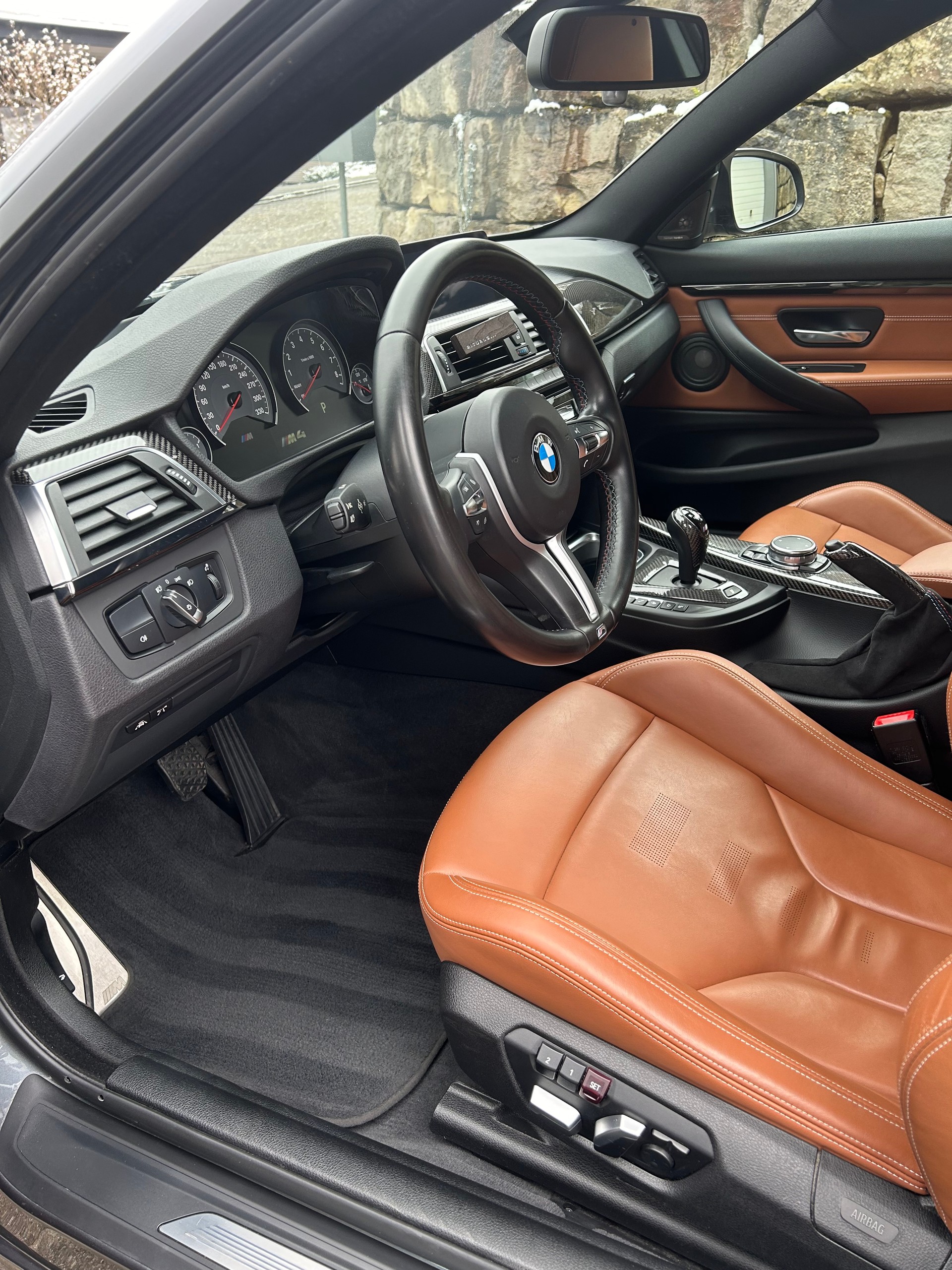 BMW M4-image-4