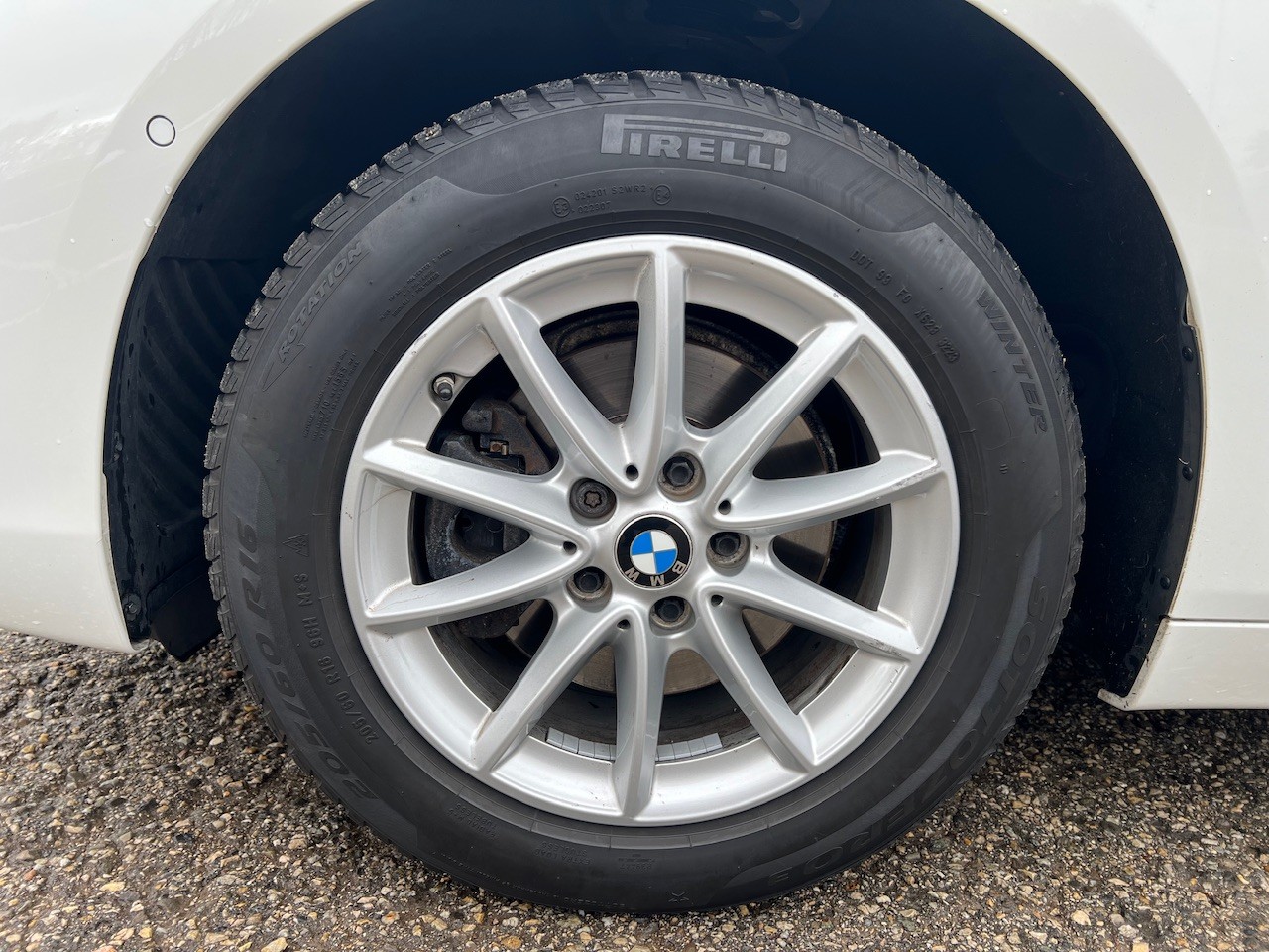 BMW 216d Gran Tourer DKG Essential Edition-image-14