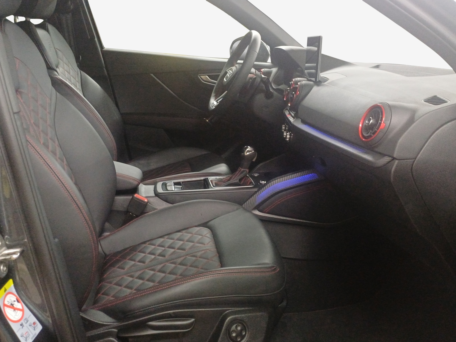 AUDI Q2 35 TFSI S line S-tronic-image-13