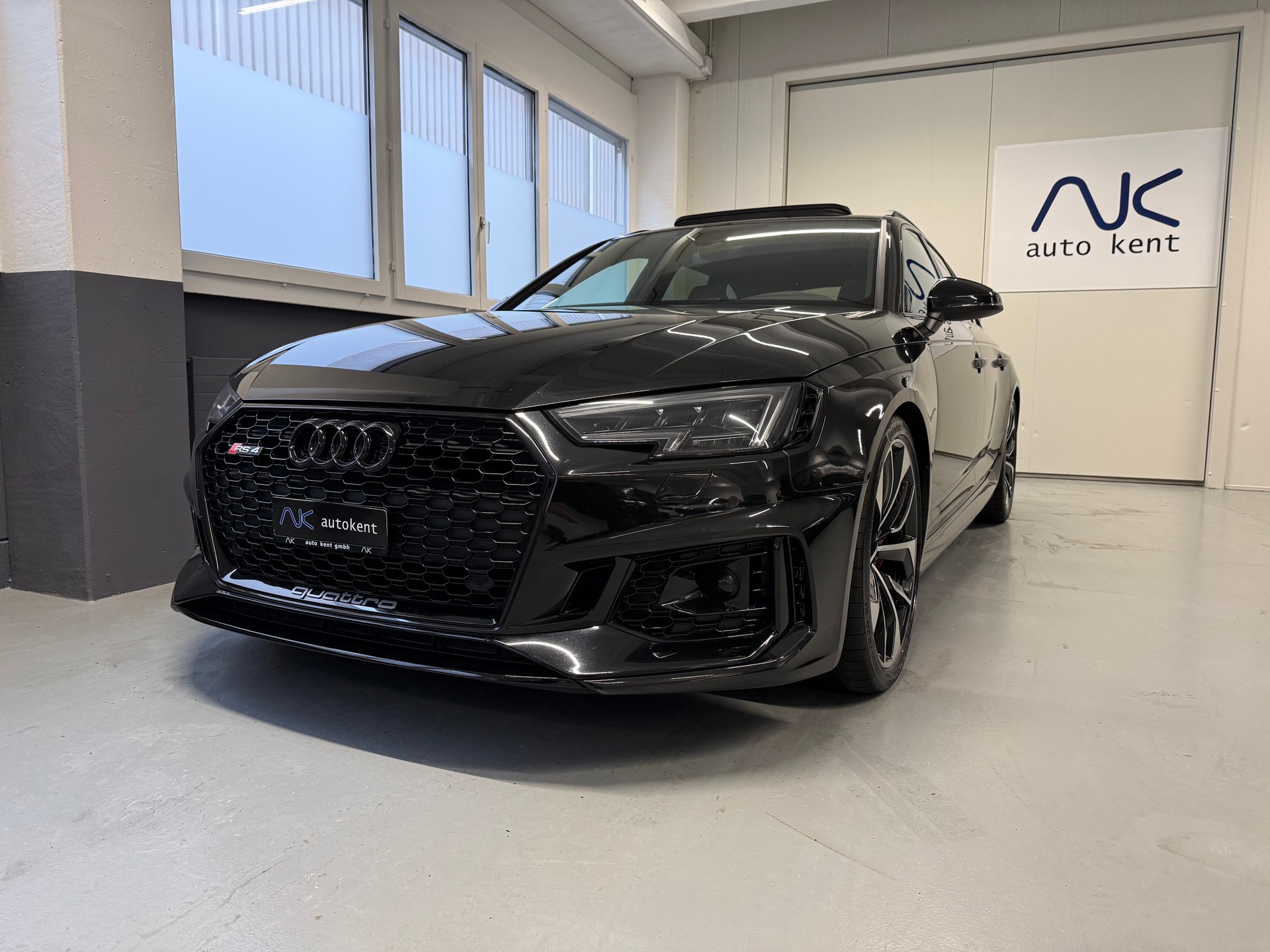 AUDI RS4 Avant 2.9 TFSI quattro tiptronic-image-0