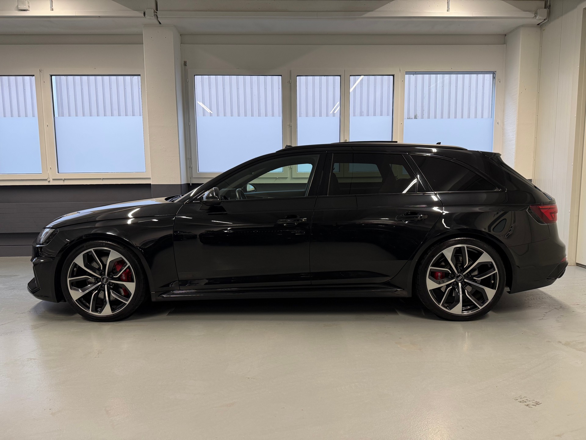 AUDI RS4 Avant 2.9 TFSI quattro tiptronic-image-2