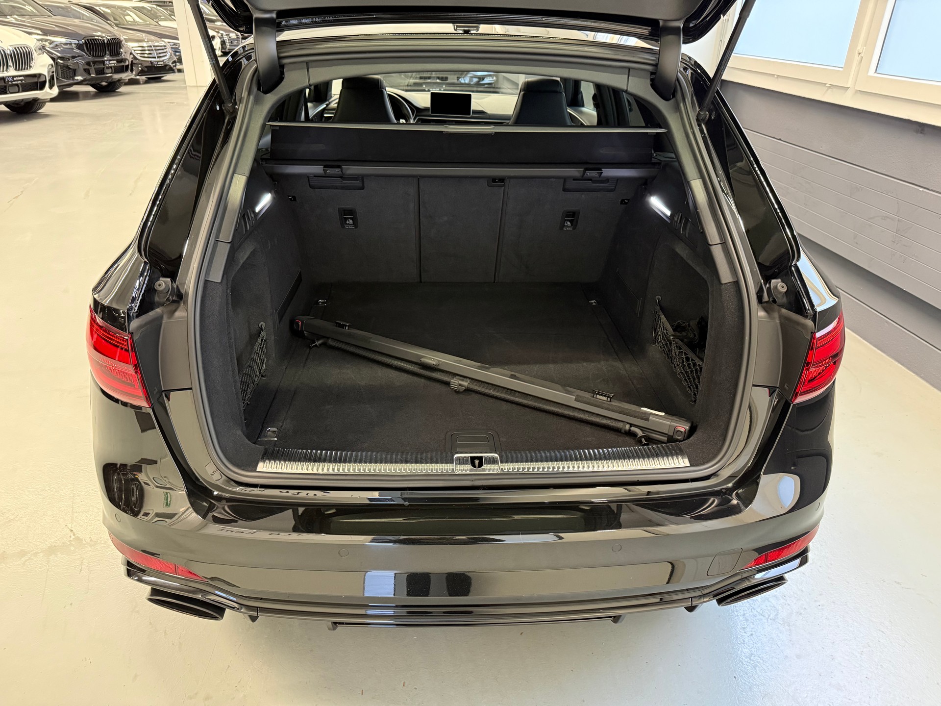 AUDI RS4 Avant 2.9 TFSI quattro tiptronic-image-5