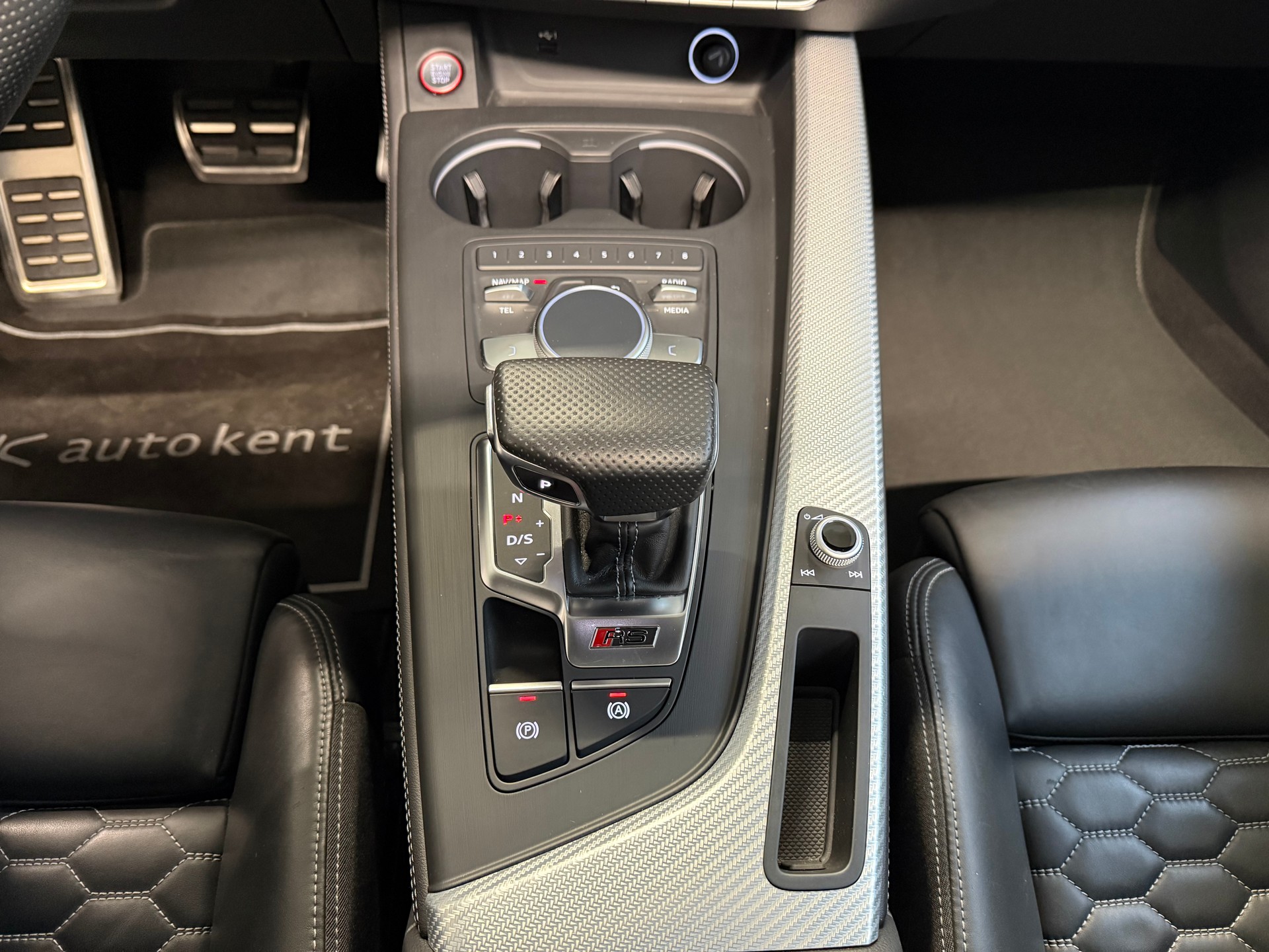 AUDI RS4 Avant 2.9 TFSI quattro tiptronic-image-11