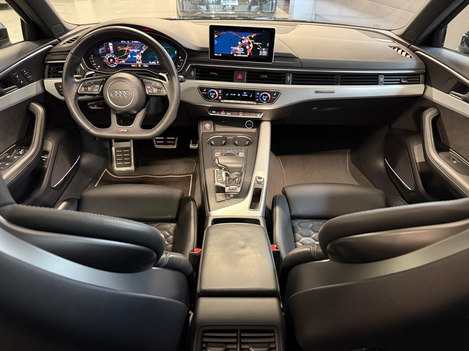 AUDI RS4 Avant 2.9 TFSI quattro tiptronic-image-19