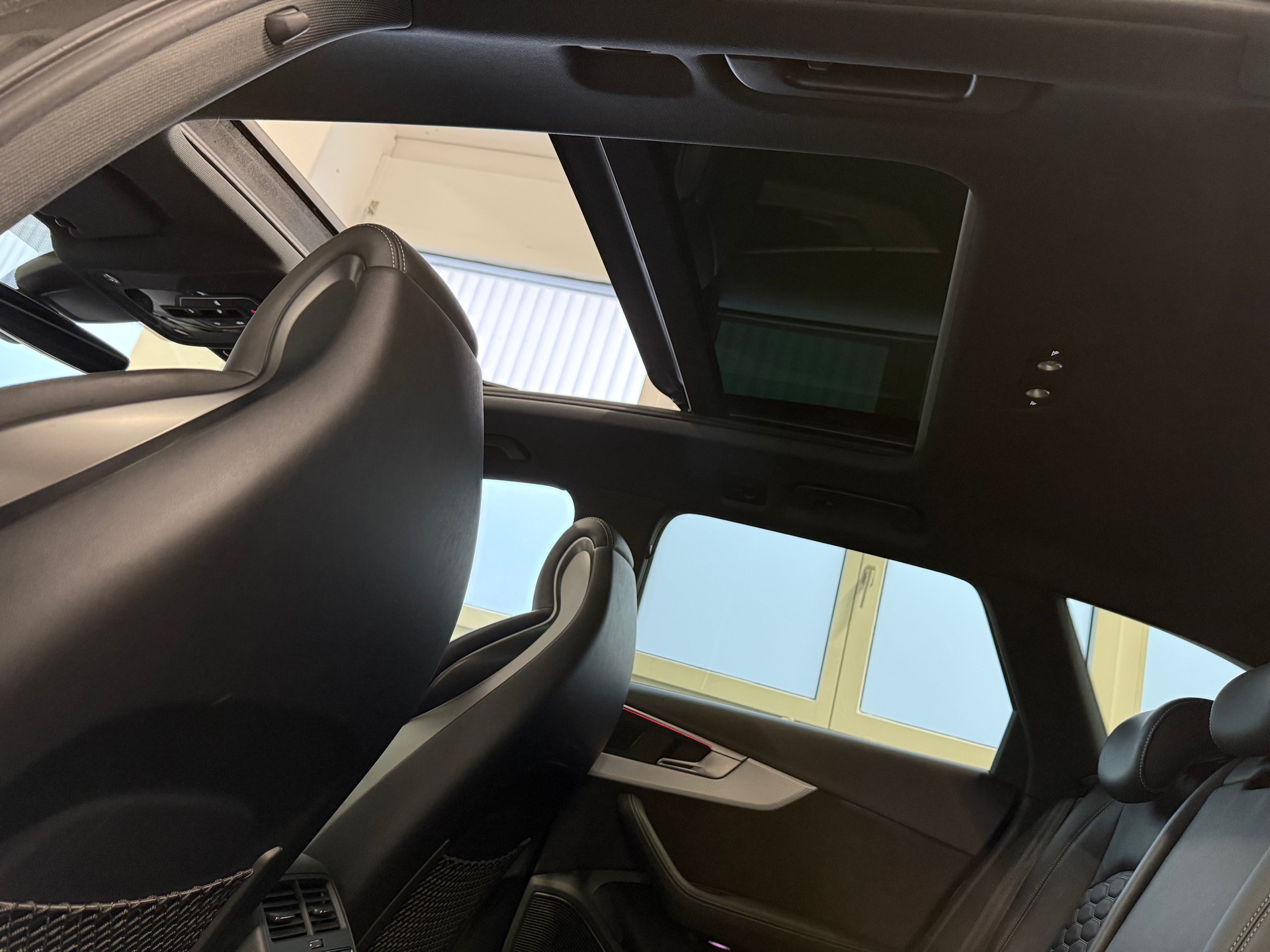 AUDI RS4 Avant 2.9 TFSI quattro tiptronic-image-22