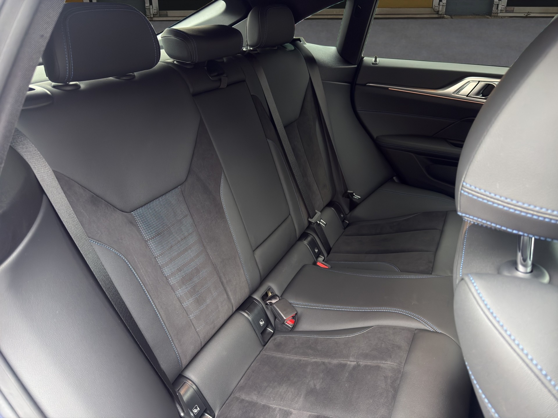 BMW 420d xDrive 48V Gran Coupé M Sport Steptronic-image-12