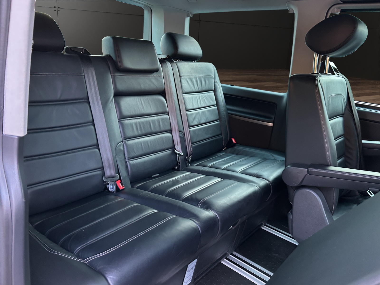VW T6.1 Multivan 2.0 Bi-TDI Highline Liberty 4Mot. DSG-image-16