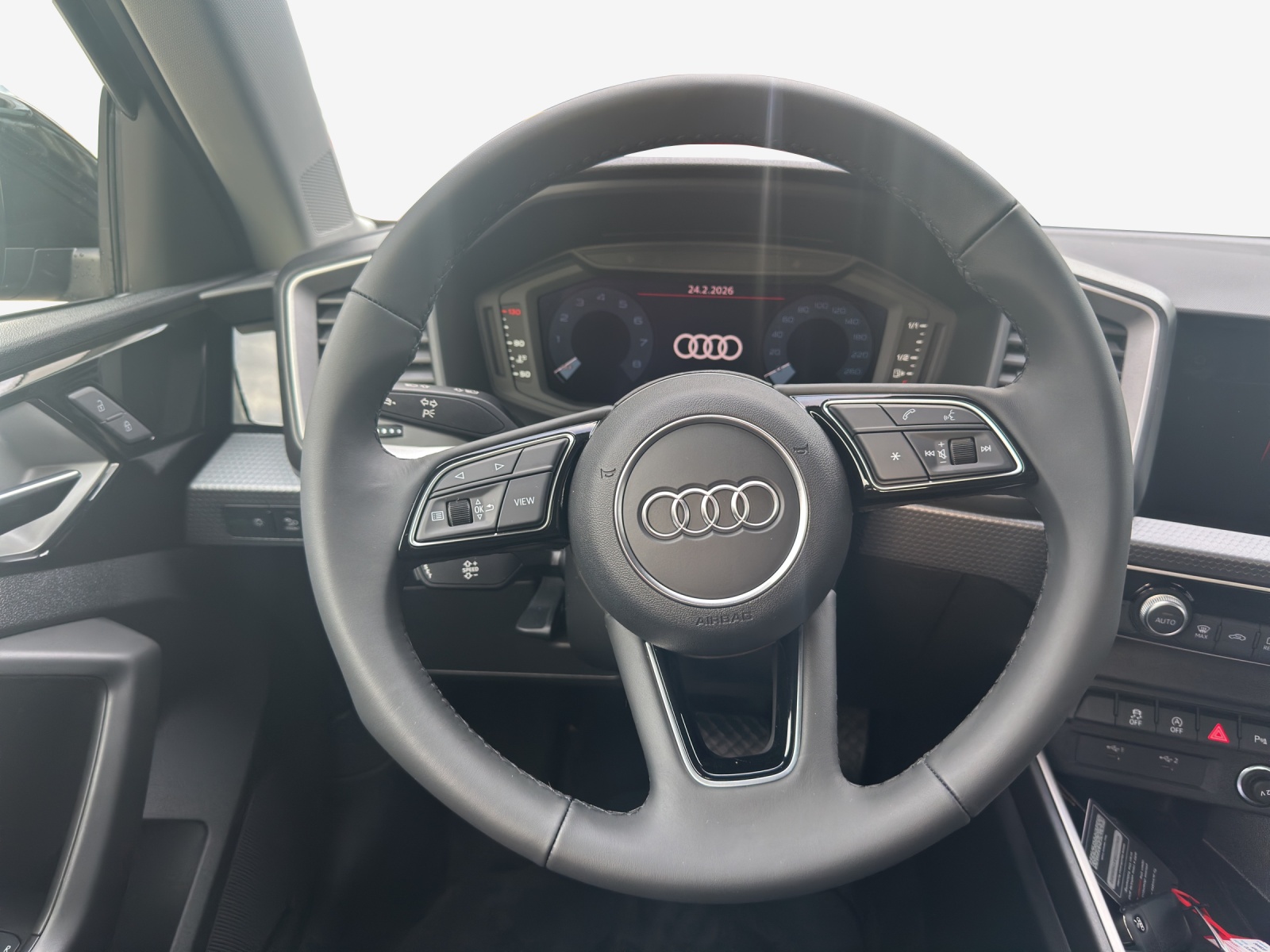 AUDI A1 Sportback 30 TFSI Attraction S-tronic-image-9