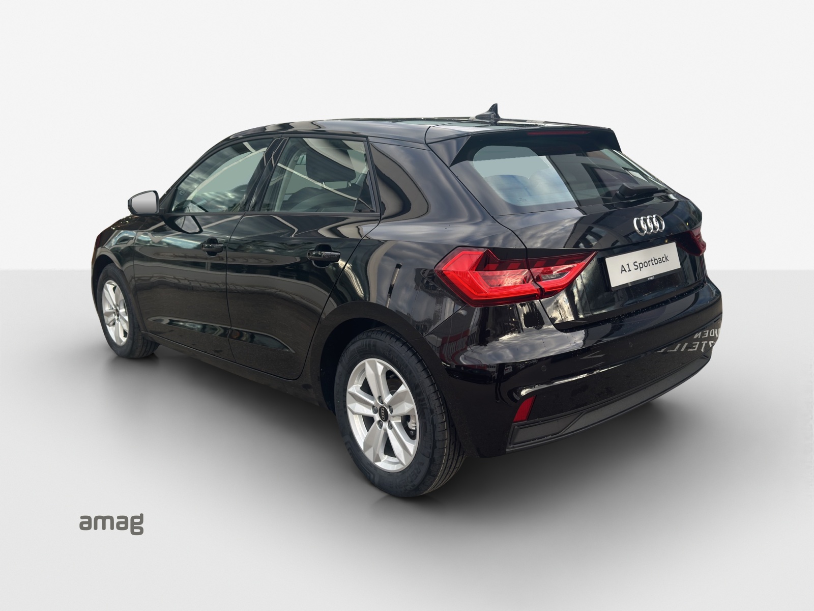 AUDI A1 Sportback 30 TFSI Attraction S-tronic-image-2