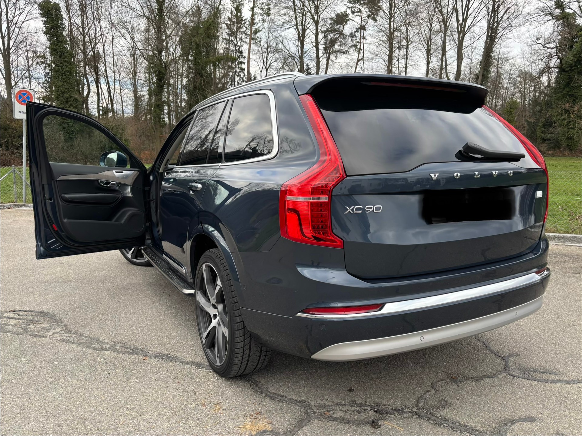 VOLVO XC90 2.0 T8 TE Recharge-image-3