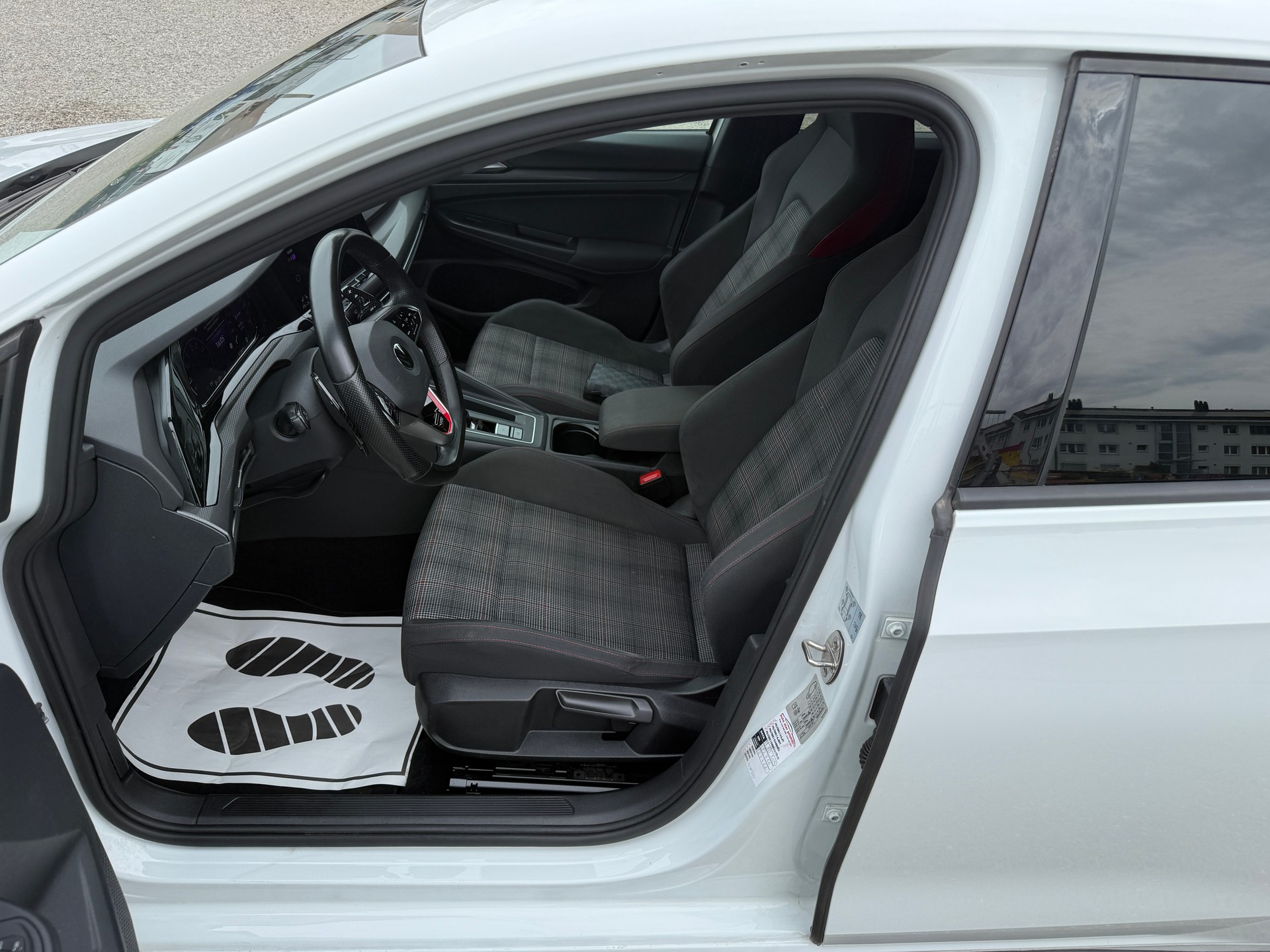 VW Golf 2.0 TSI GTI DSG-image-6