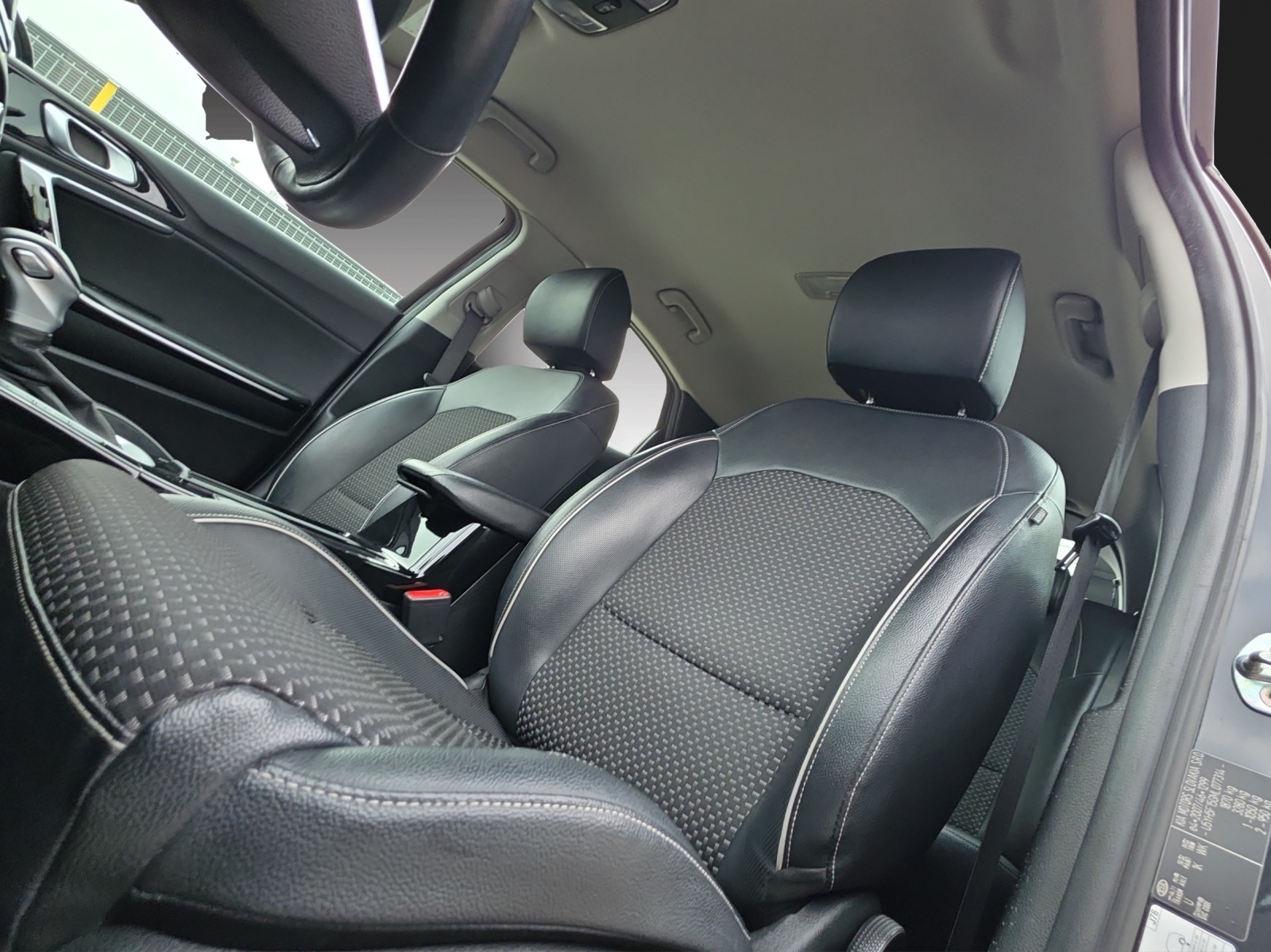 KIA XCeed 1.5 T-GDi Power DCT-image-13