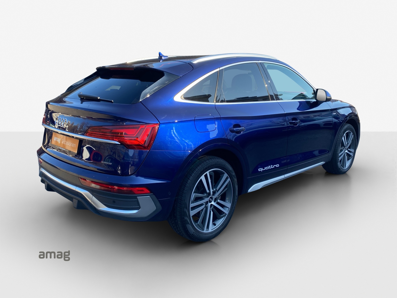 AUDI Q5 Sportback 45 TFSI S line quattro S-tronic-image-4