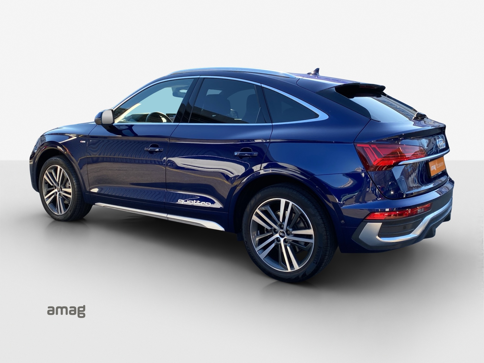 AUDI Q5 Sportback 45 TFSI S line quattro S-tronic-image-2