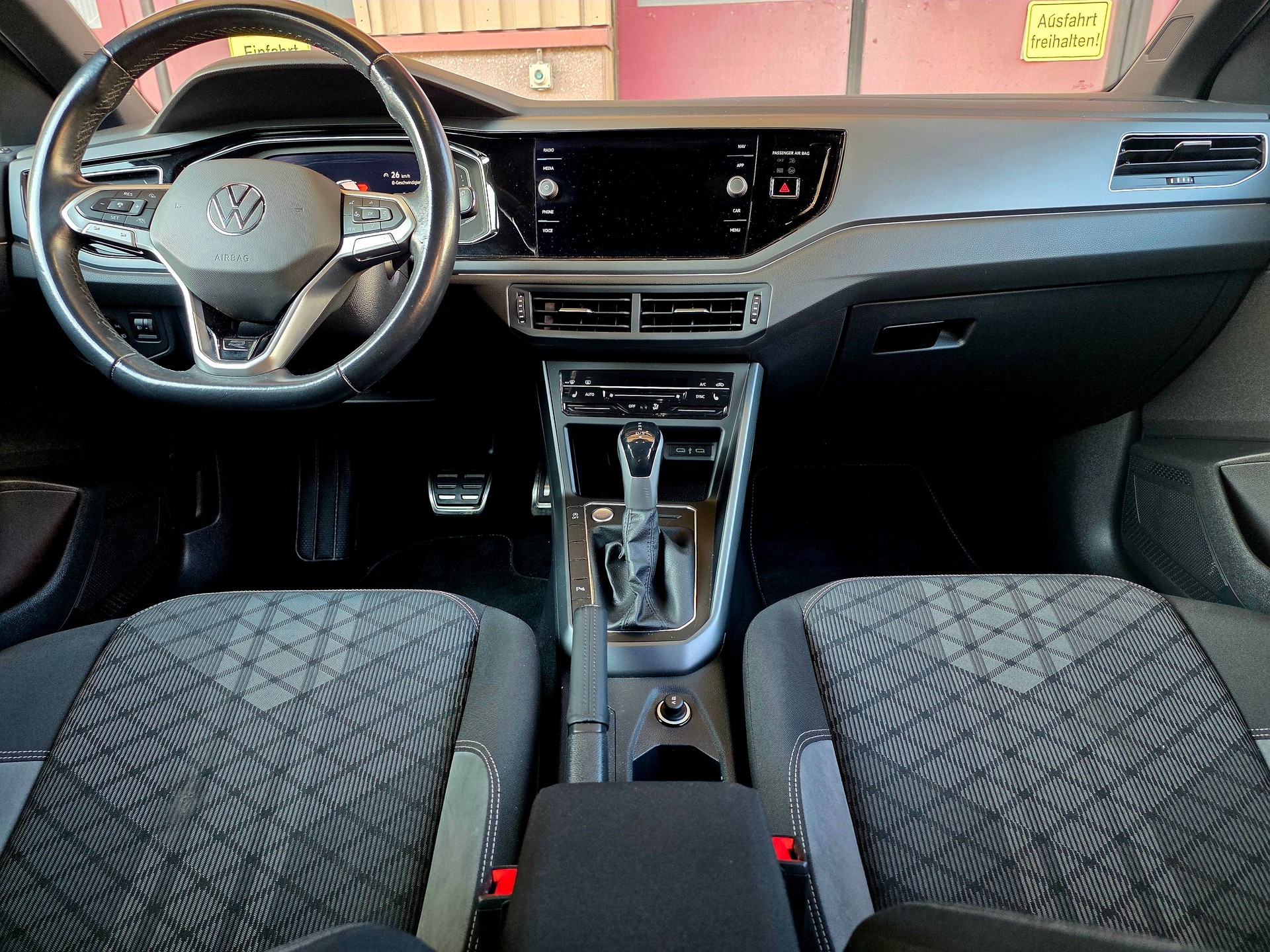 VW Polo 1.0 TSI R-Line DSG-image-9