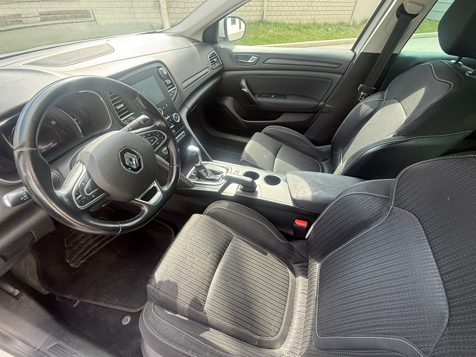RENAULT Mégane Grandtour 1.5 dCi Business EDC-image-6