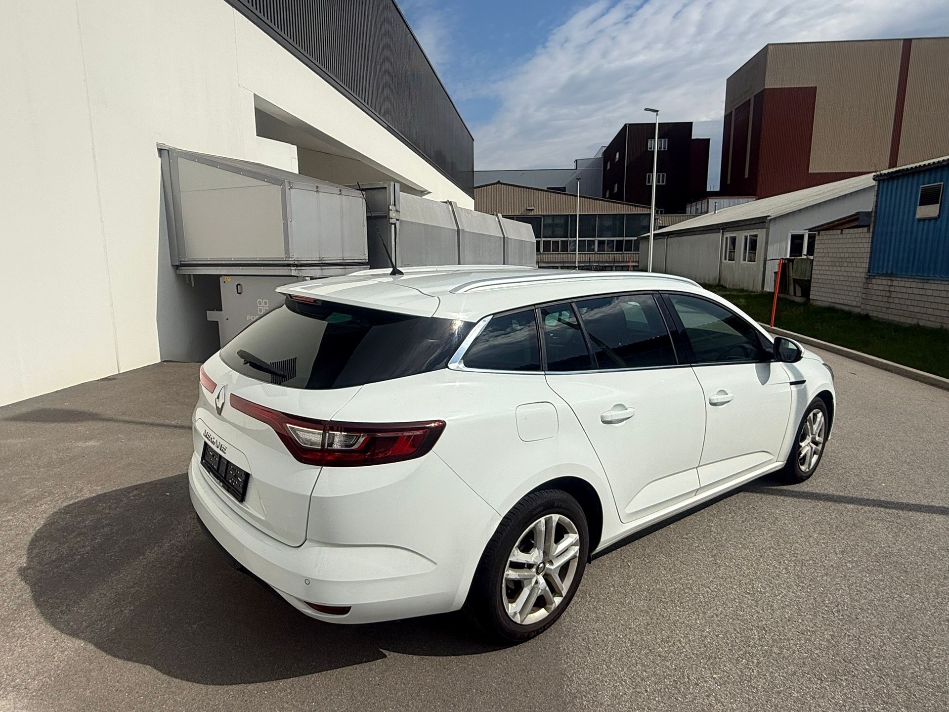 RENAULT Mégane Grandtour 1.5 dCi Business EDC-image-8