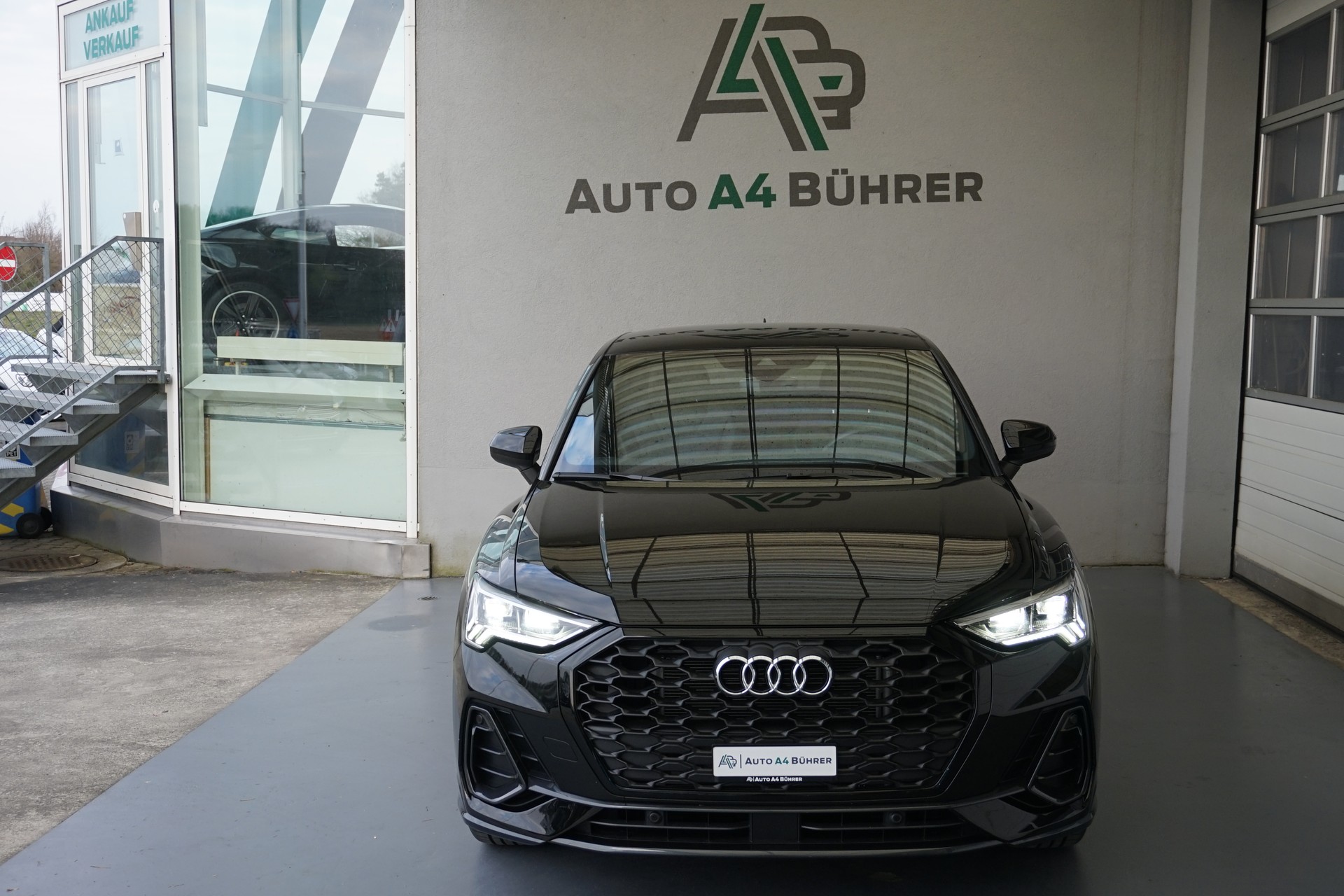 AUDI Q3 SB 35 TFSI Attraction 150PS DSG-Automat-image-9