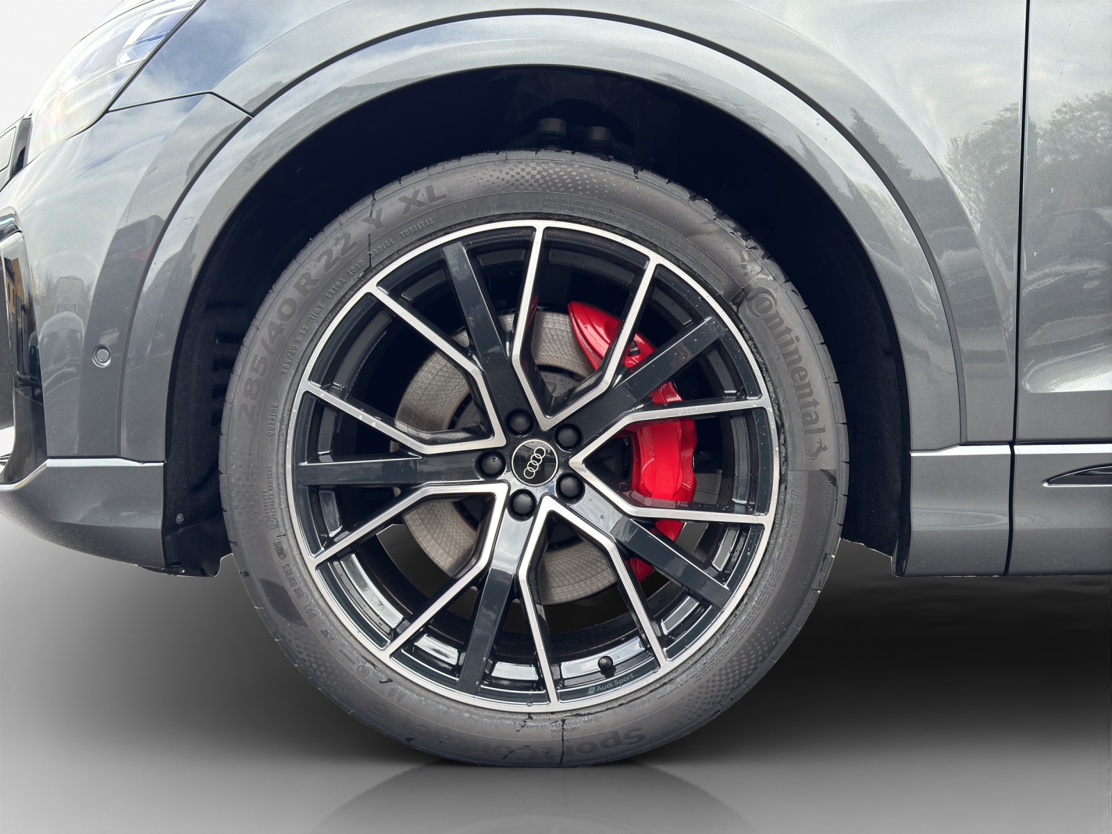 AUDI Q8 SUV TFSI e quattro 290 kW Attraction tiptronic-image-14