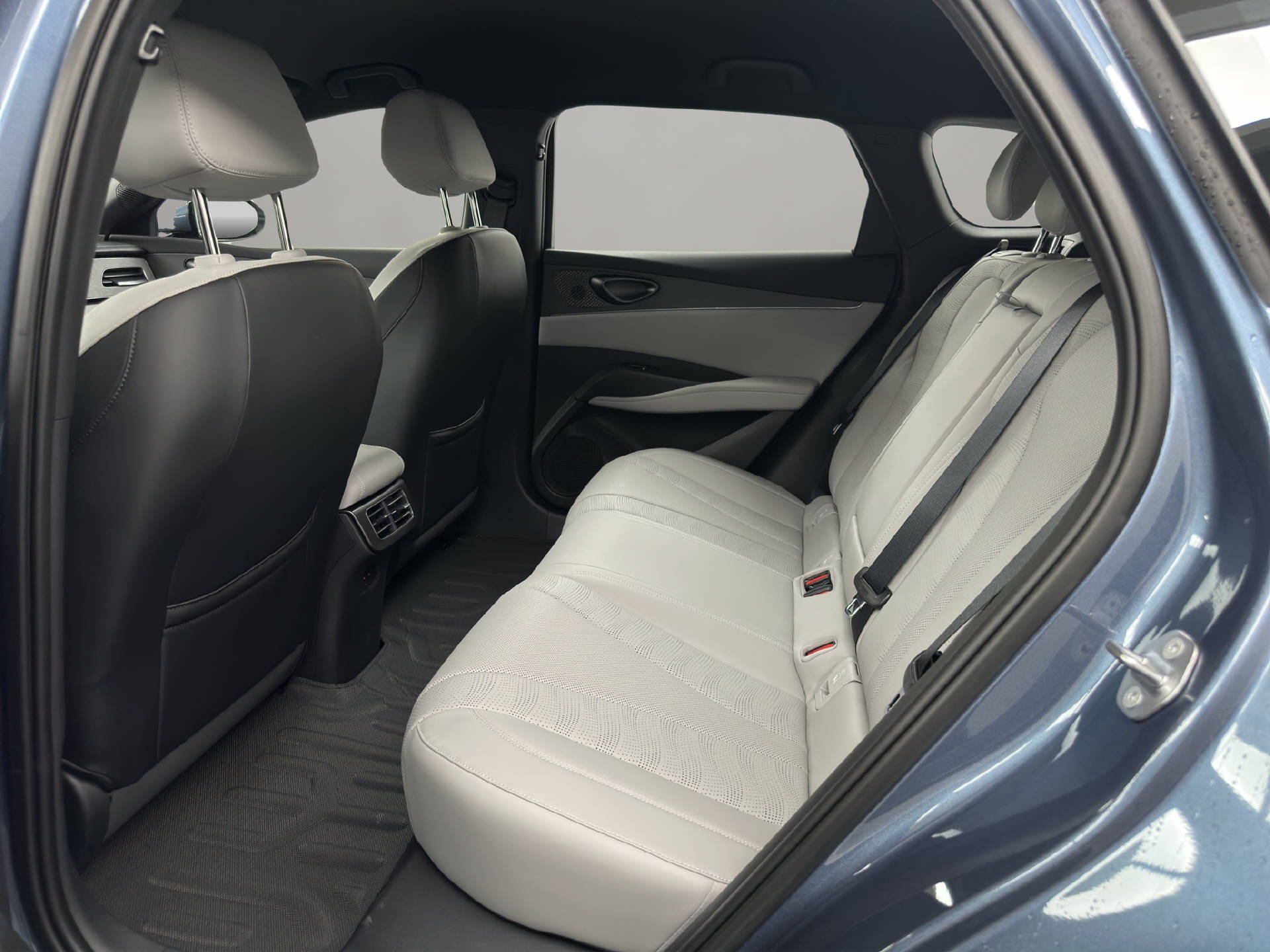 BYD Seal 6 DM-i Boost Touring 184 PS-image-9