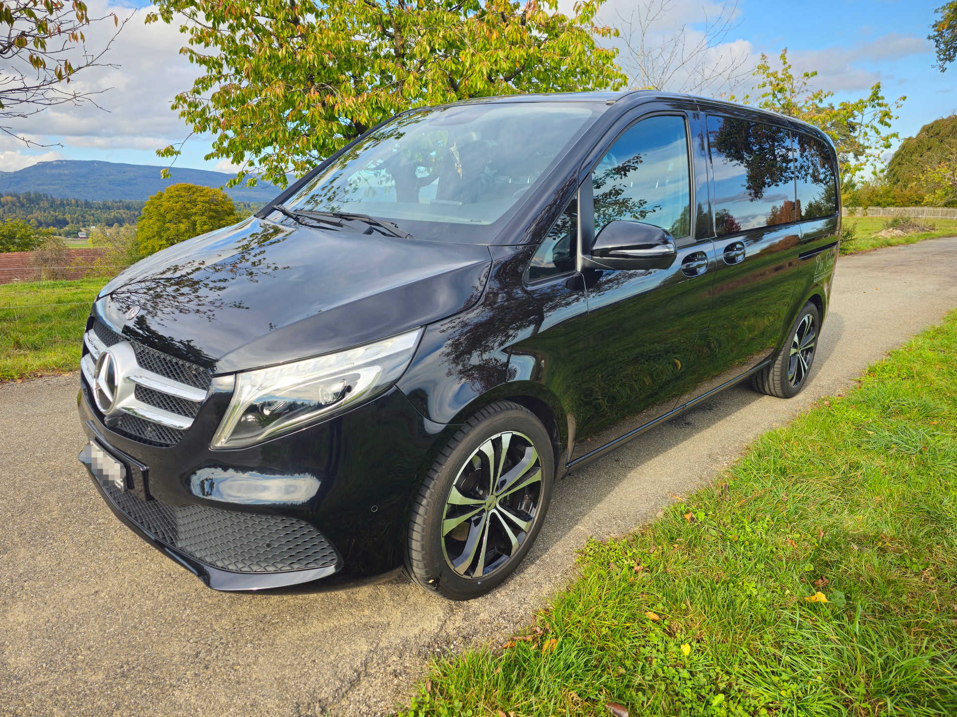 MERCEDES-BENZ V 250 d kompakt Trend 9G-Tronic-image-2
