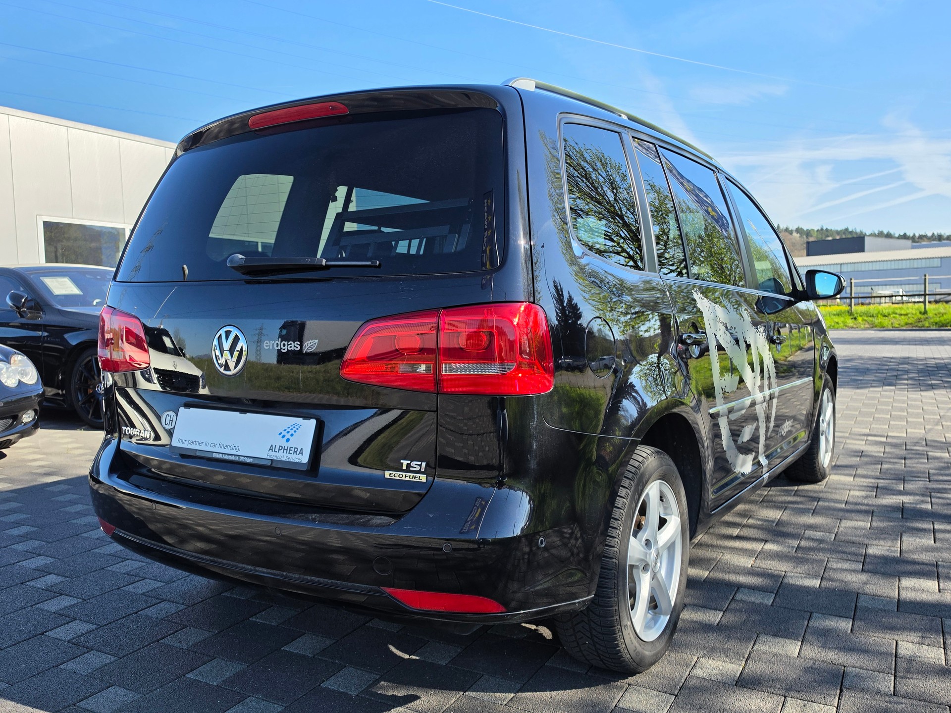 VW Touran 1.4 TSI EcoFuel Comfortline-image-16