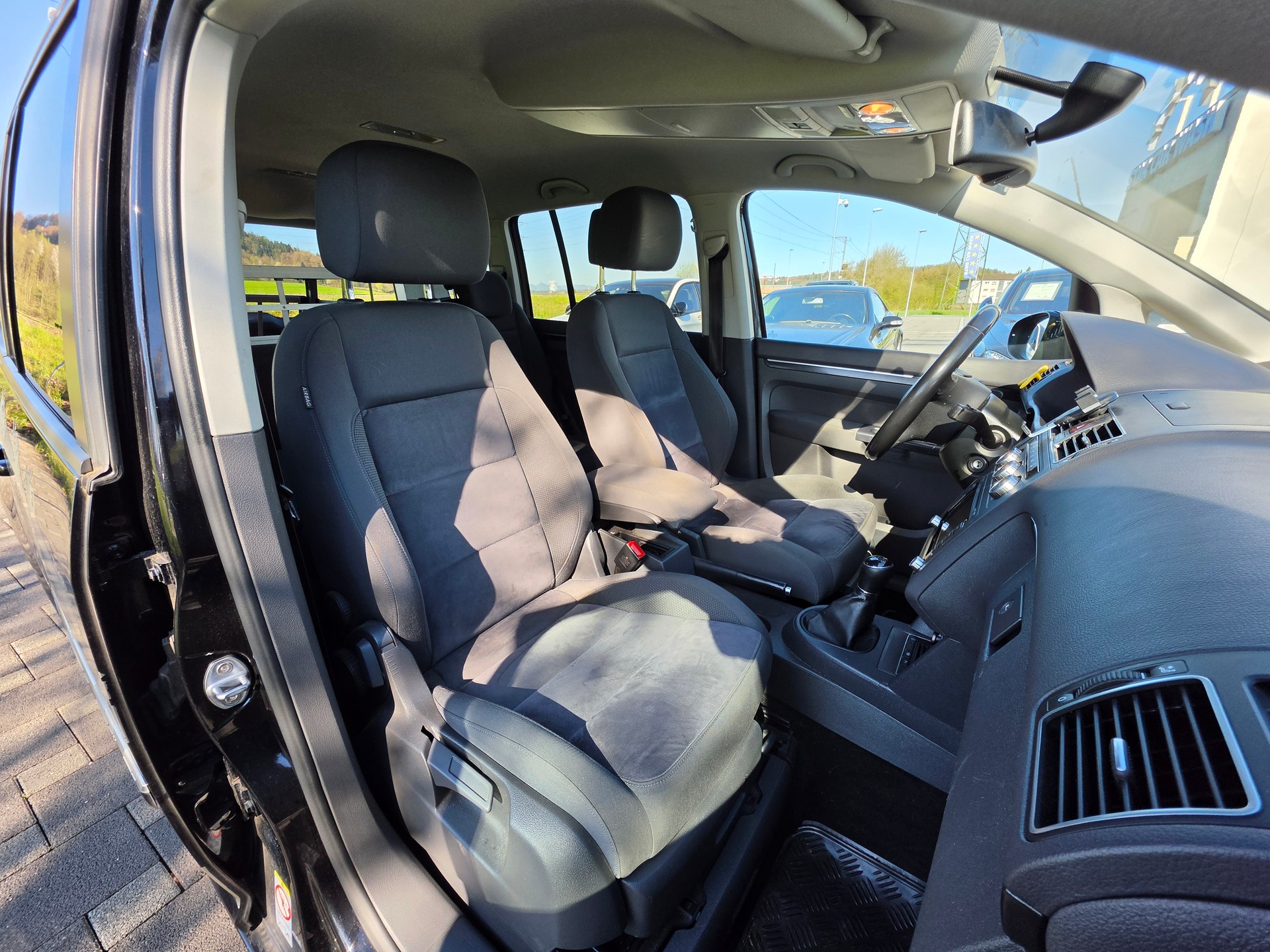 VW Touran 1.4 TSI EcoFuel Comfortline-image-8
