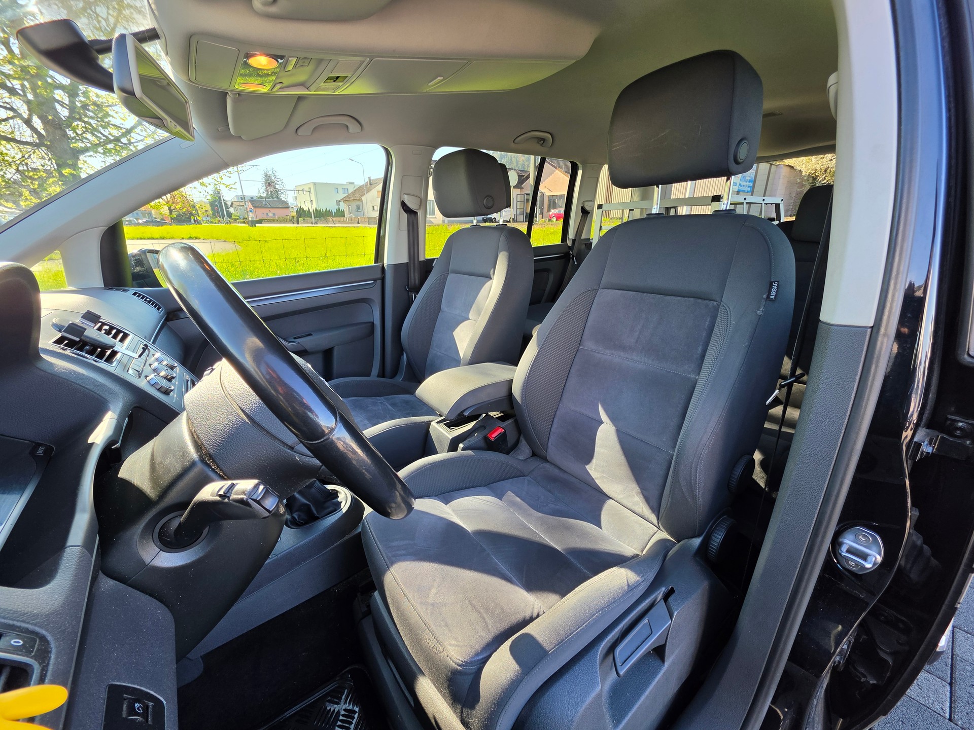 VW Touran 1.4 TSI EcoFuel Comfortline-image-9
