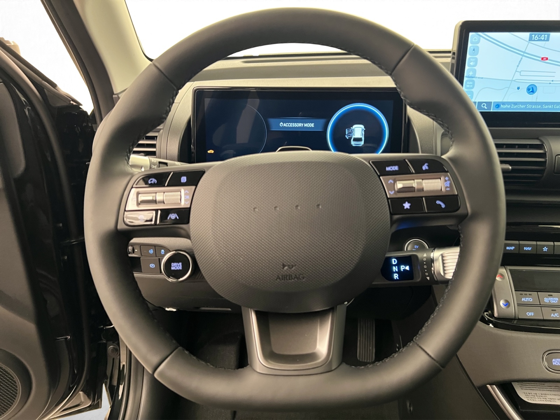 HYUNDAI Inster Electric Amplia 49 kWh-image-5