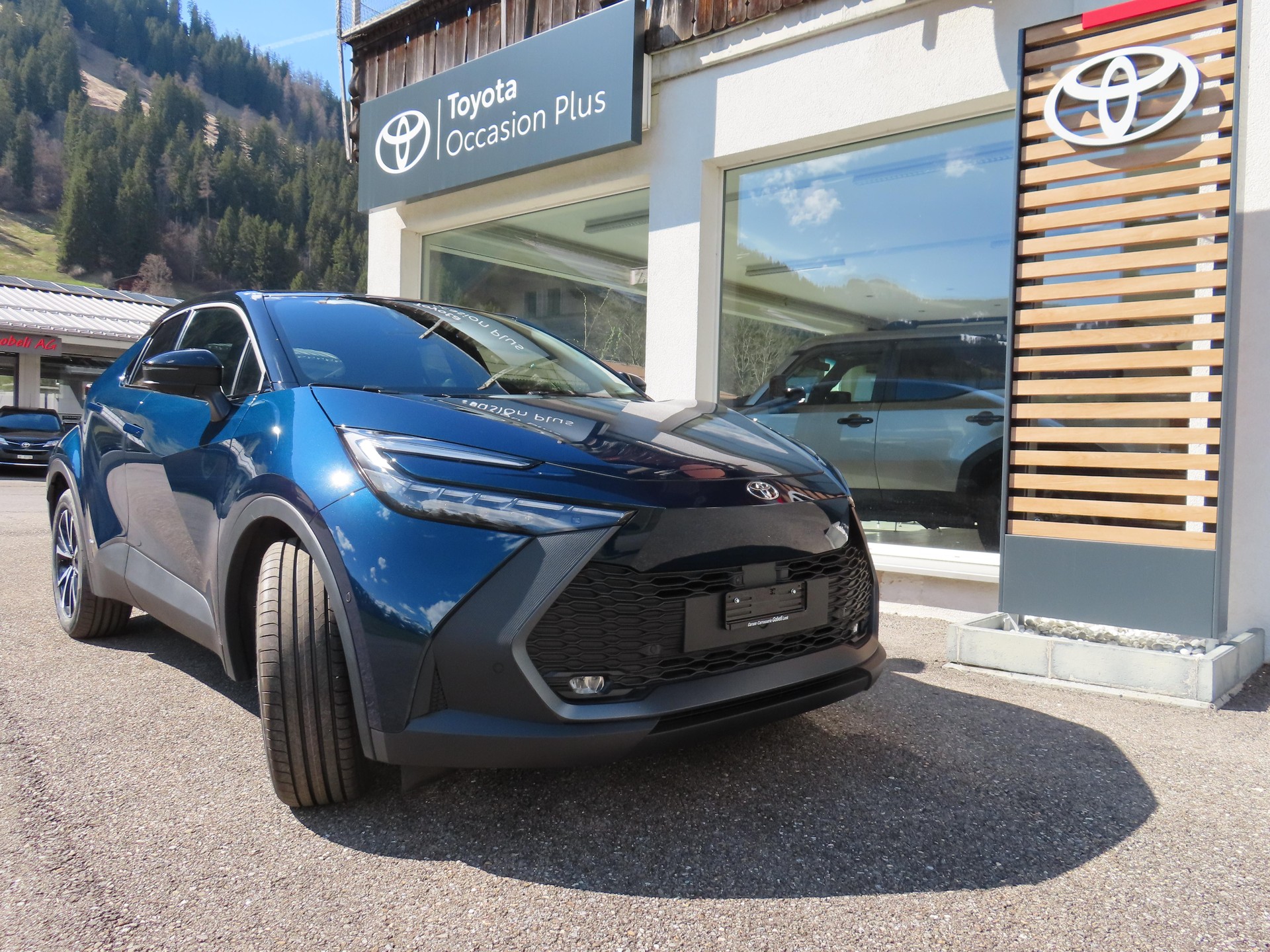 TOYOTA C-HR 2.0 HEV Trend 4x4