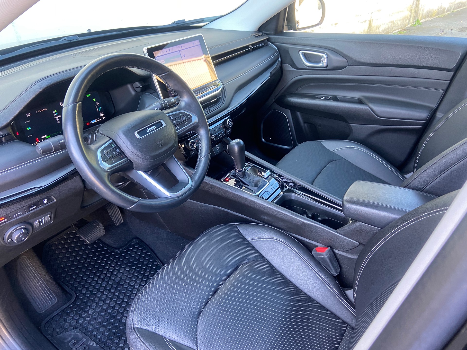 JEEP Compass 1.3 T PHEV S Plus Sky AWD-image-5