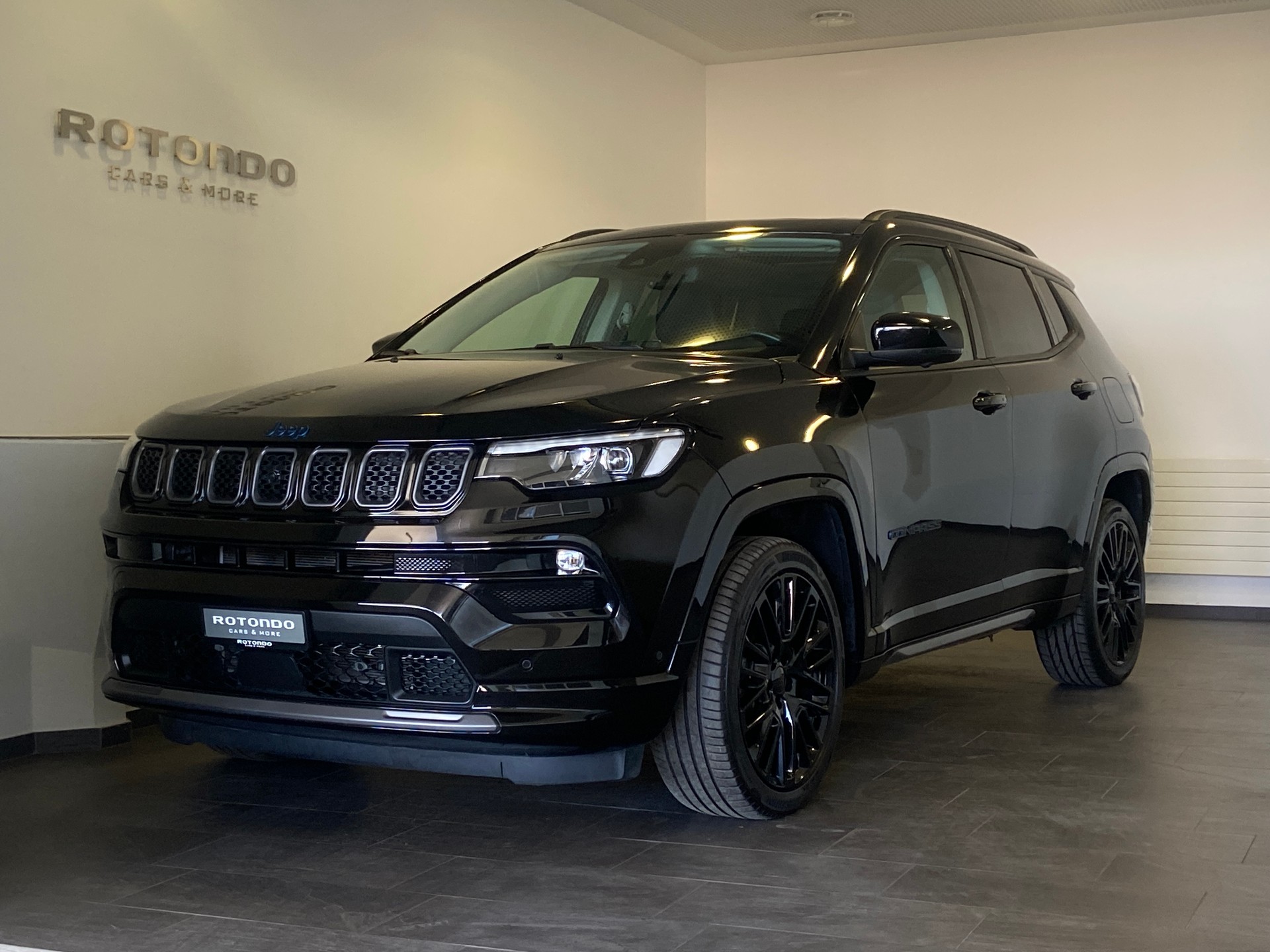 JEEP Compass 1.3 T PHEV S Plus Sky AWD-image-0