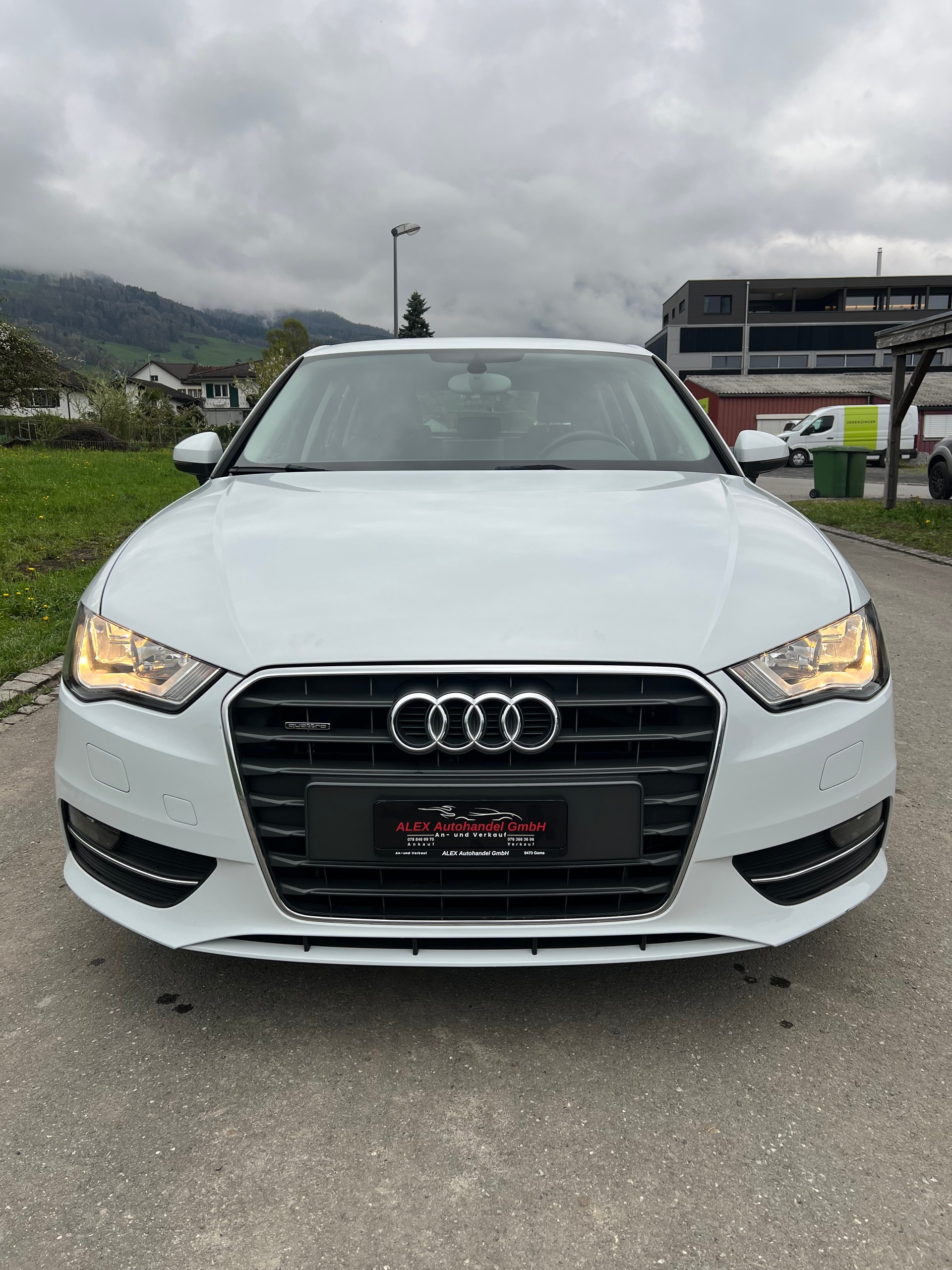 AUDI A3 Sportback 2.0 TDI Ambition quattro-image-1