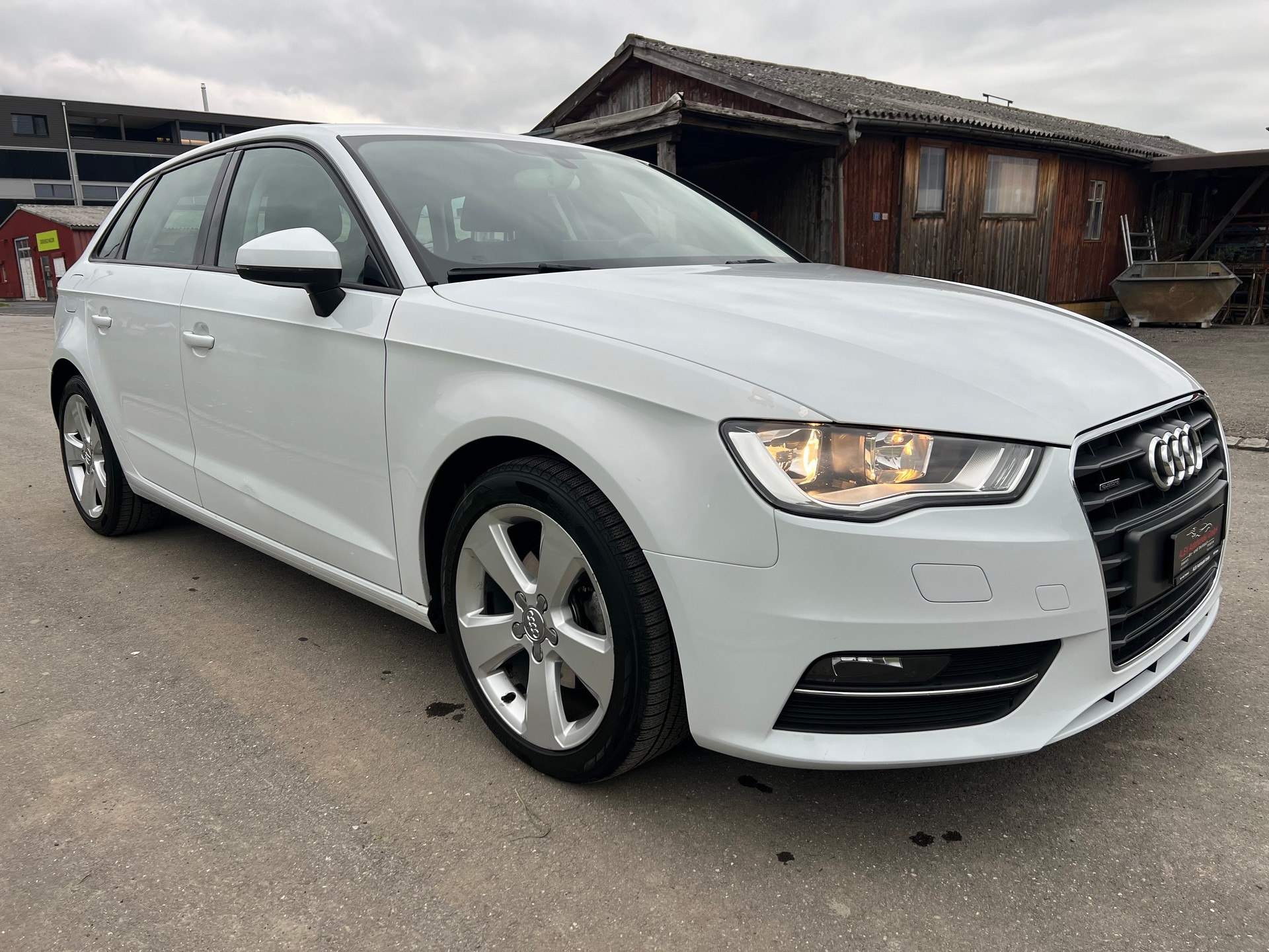 AUDI A3 Sportback 2.0 TDI Ambition quattro-image-8