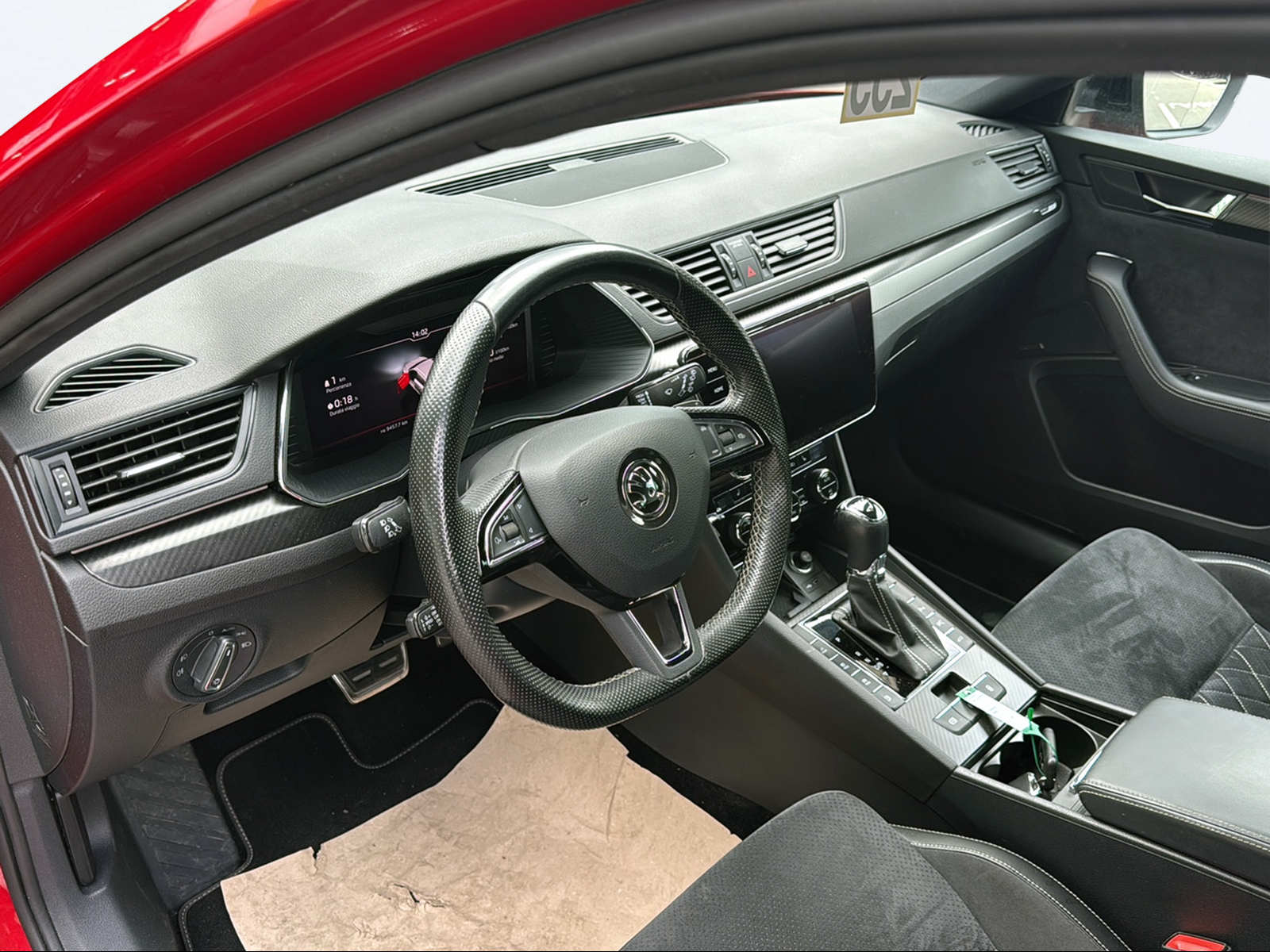 SKODA Superb 1.4 TSI Sport Line PHEV DSG-image-10