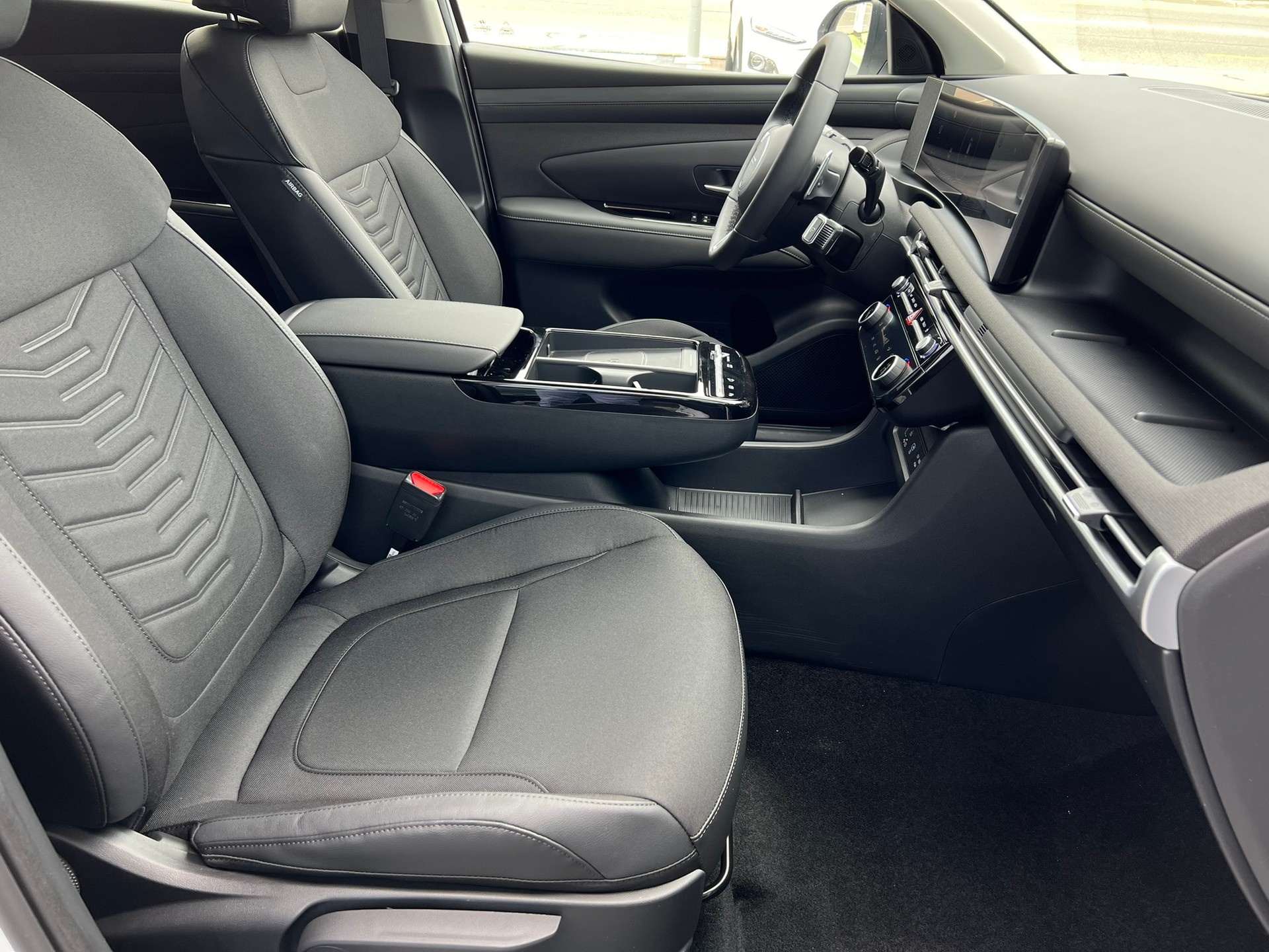 HYUNDAI Tucson 1.6 TGDI HEV Amplia 2WD-image-7