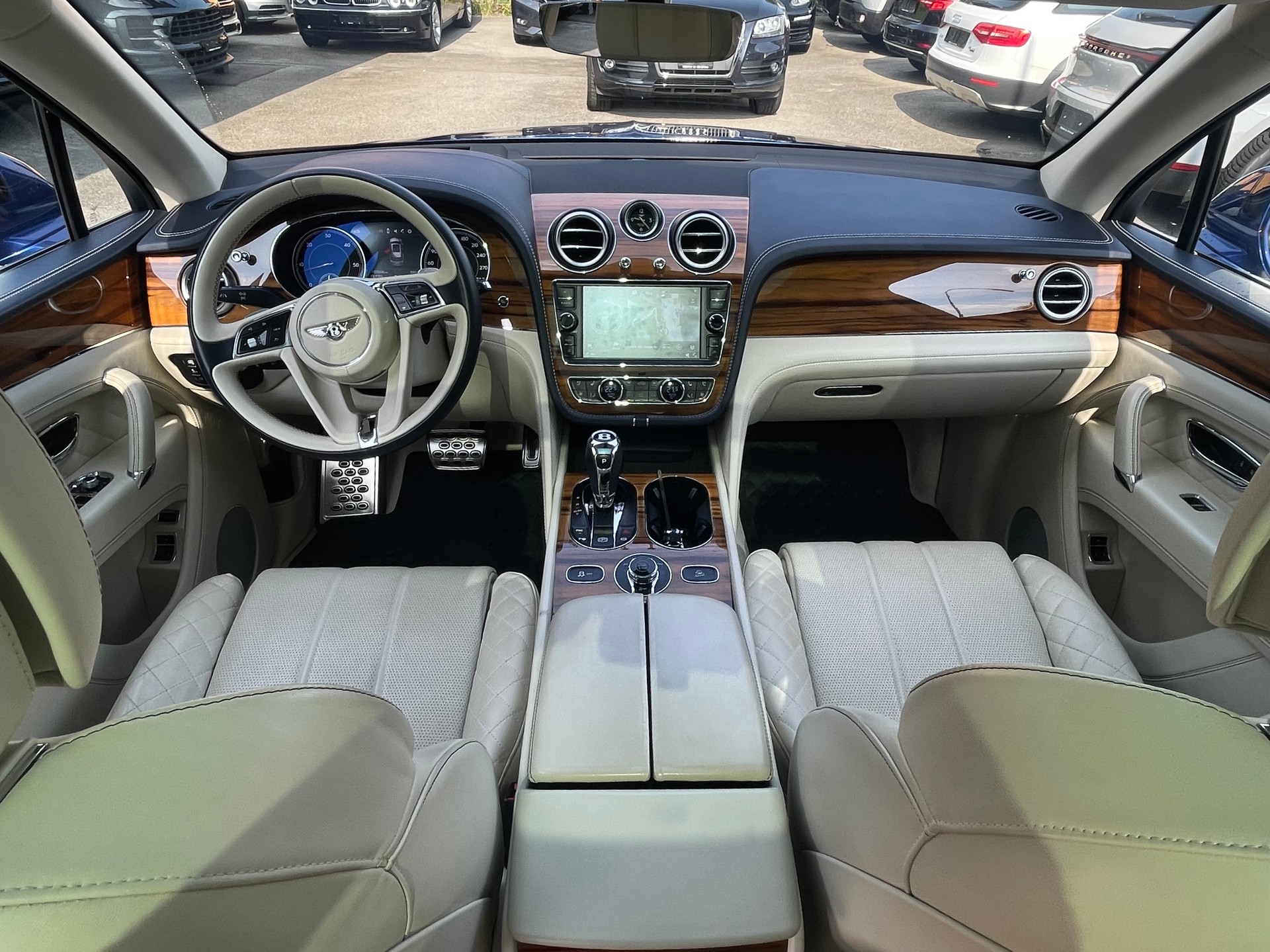 BENTLEY Bentayga V8 Diesel-image-6