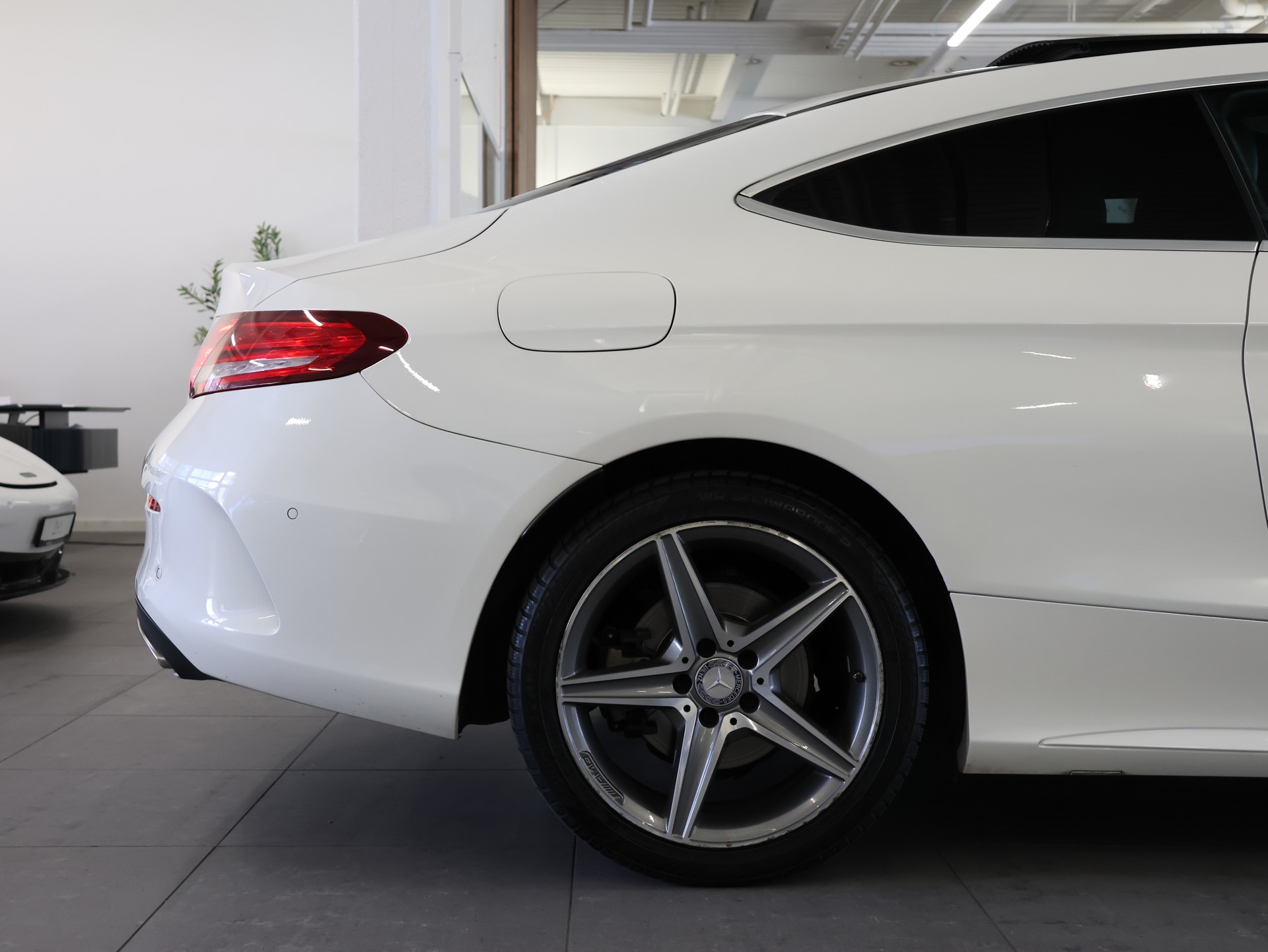 MERCEDES-BENZ C 200 AMG Line Coupé 7G-Tronic *Burmester* *Panorama* *Sitzheizung*-image-10