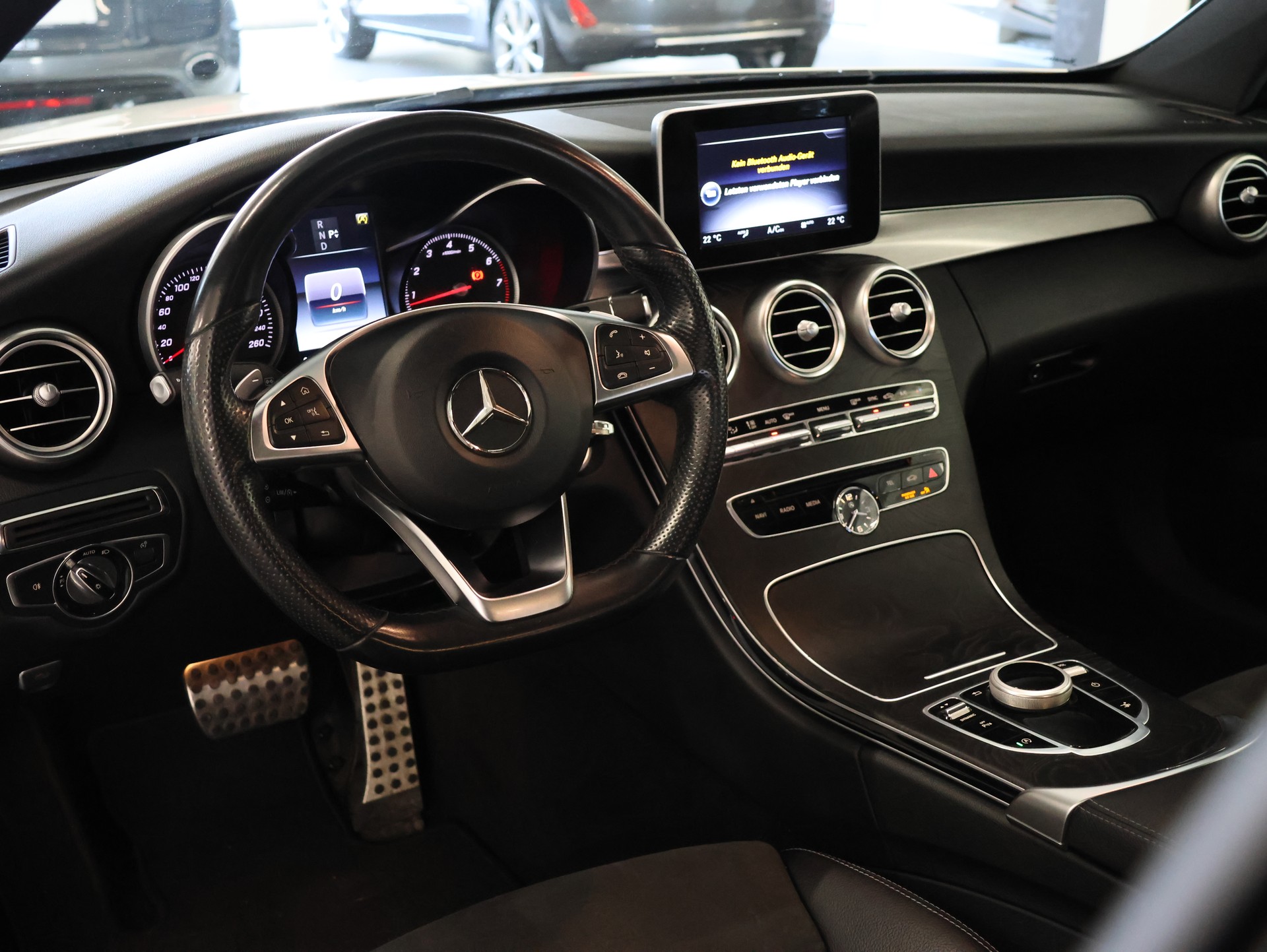 MERCEDES-BENZ C 200 AMG Line Coupé 7G-Tronic *Burmester* *Panorama* *Sitzheizung*-image-14