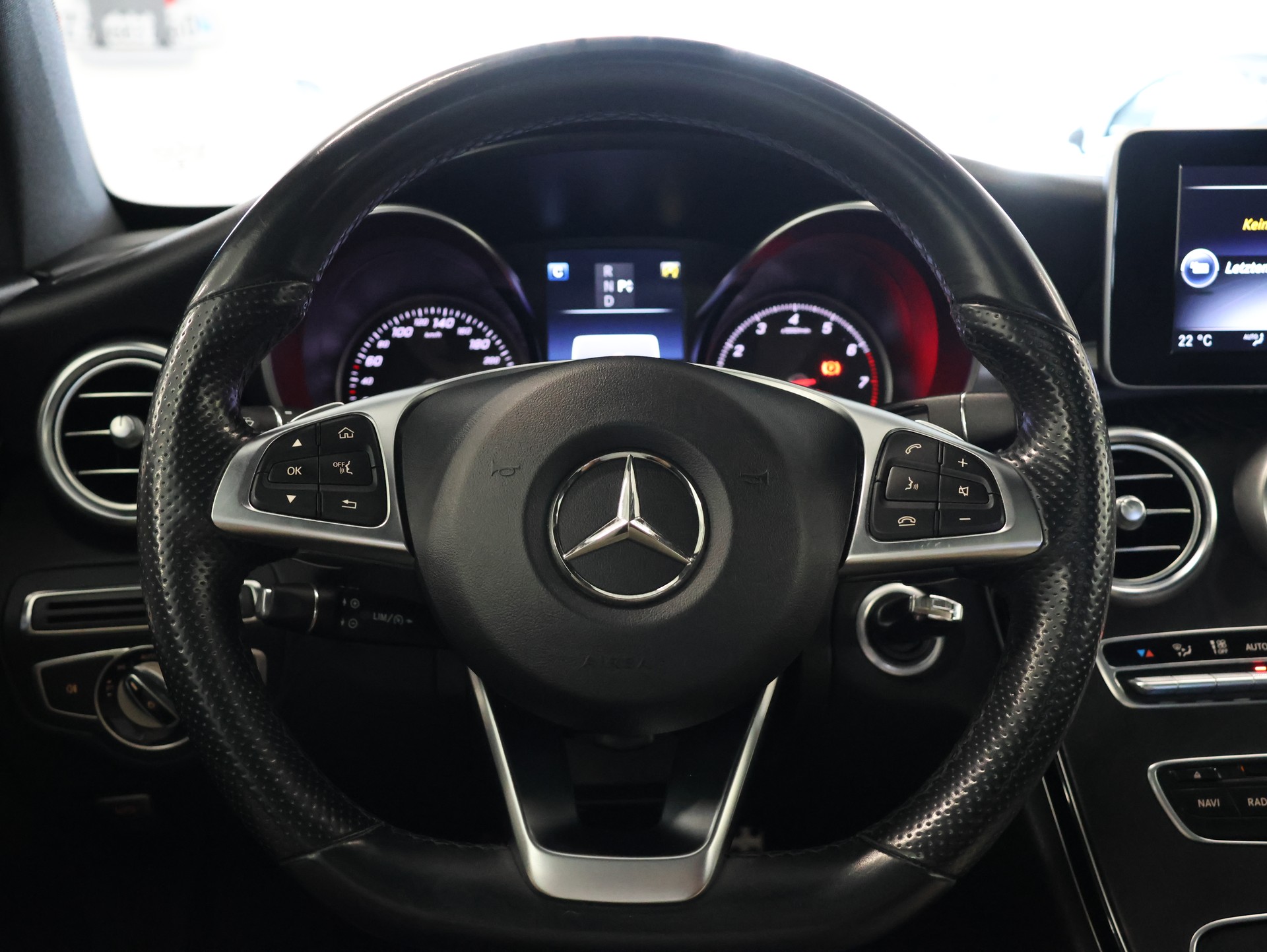 MERCEDES-BENZ C 200 AMG Line Coupé 7G-Tronic *Burmester* *Panorama* *Sitzheizung*-image-15