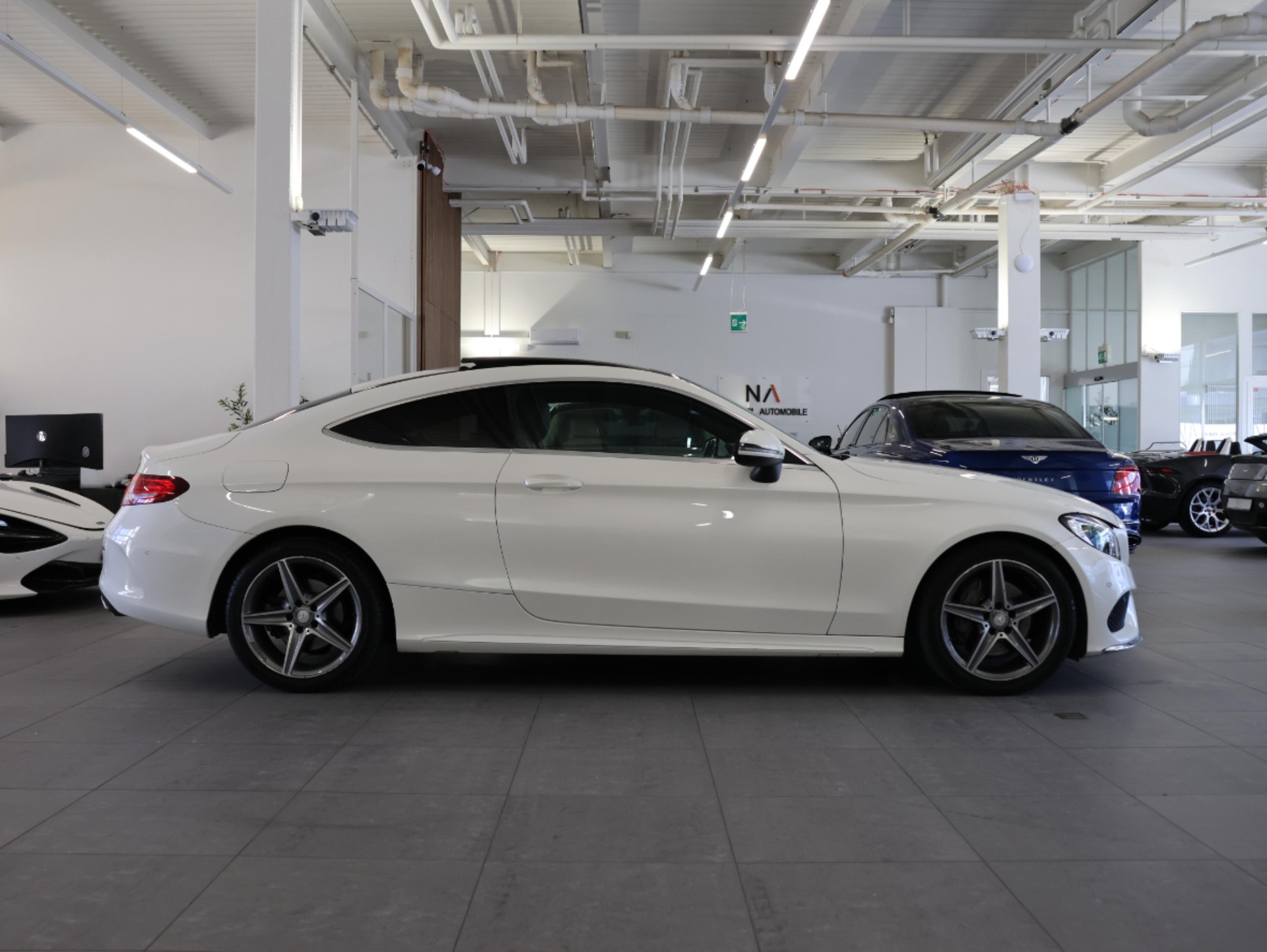 MERCEDES-BENZ C 200 AMG Line Coupé 7G-Tronic *Burmester* *Panorama* *Sitzheizung*-image-5