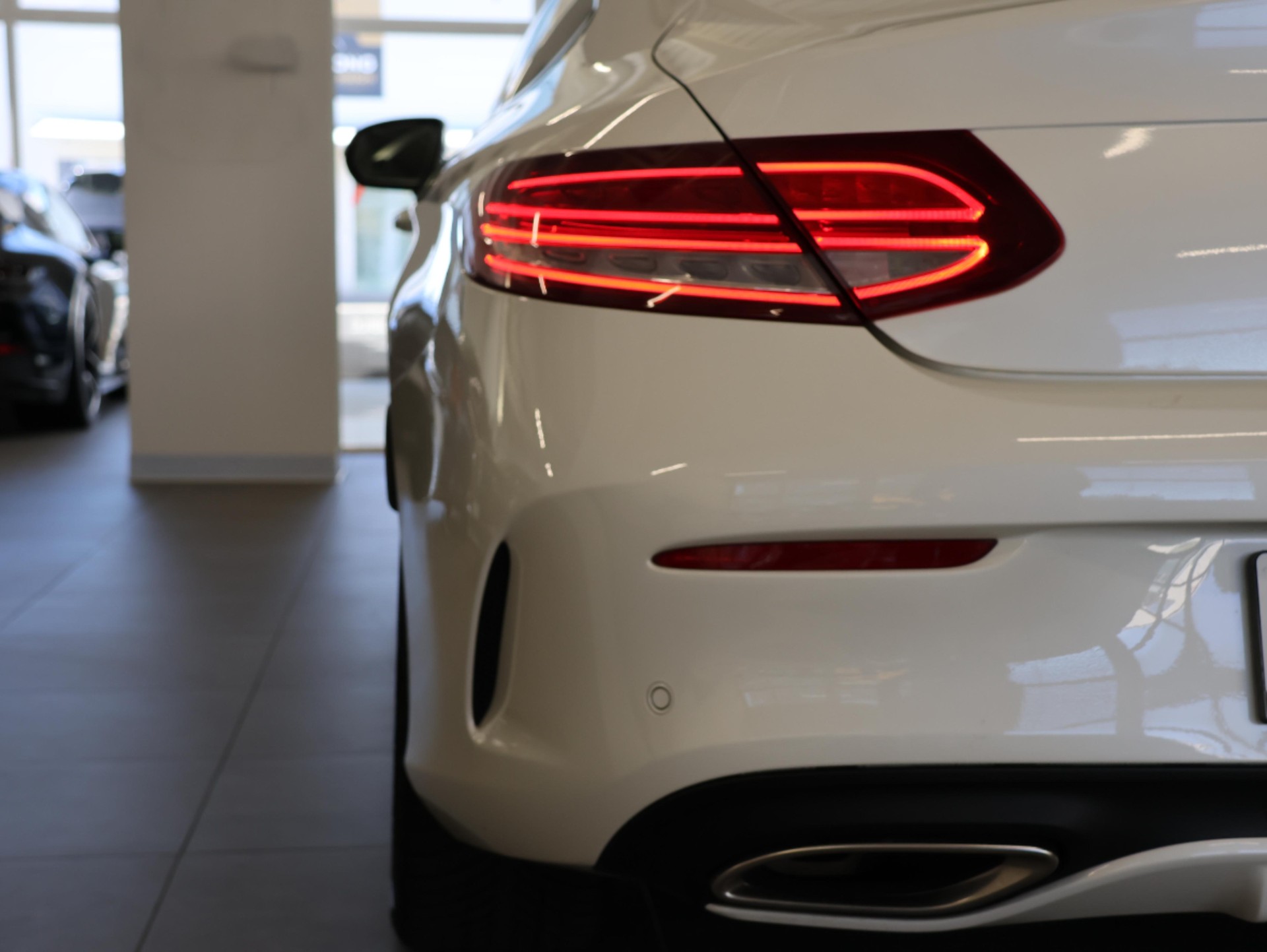 MERCEDES-BENZ C 200 AMG Line Coupé 7G-Tronic *Burmester* *Panorama* *Sitzheizung*-image-9