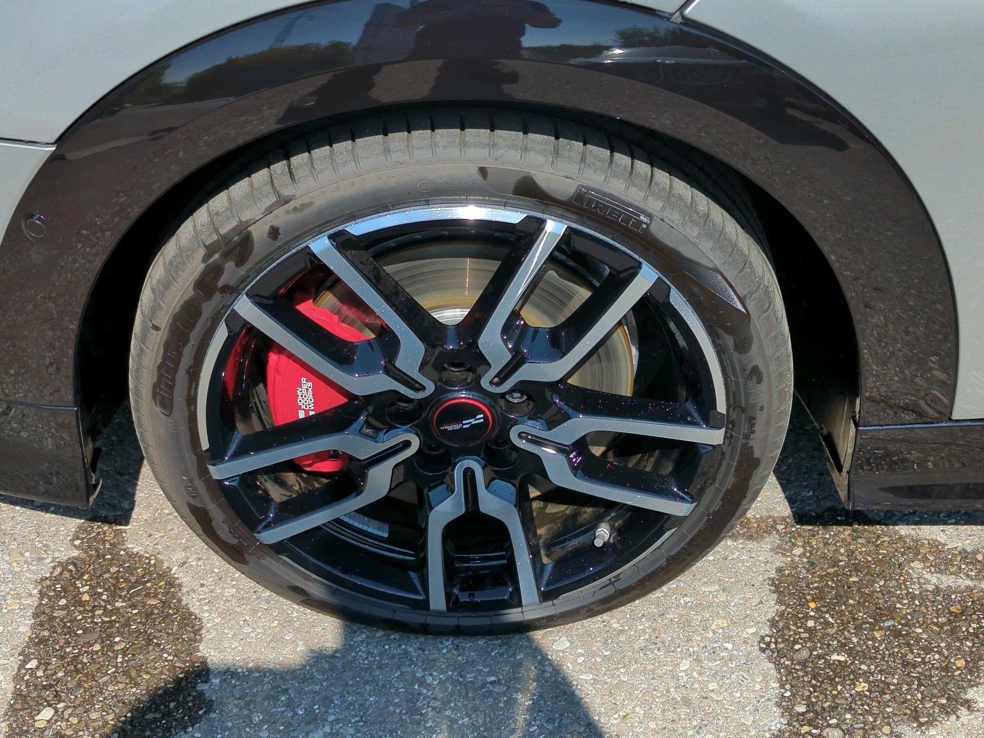 MINI John Cooper Works Cabrio-image-7